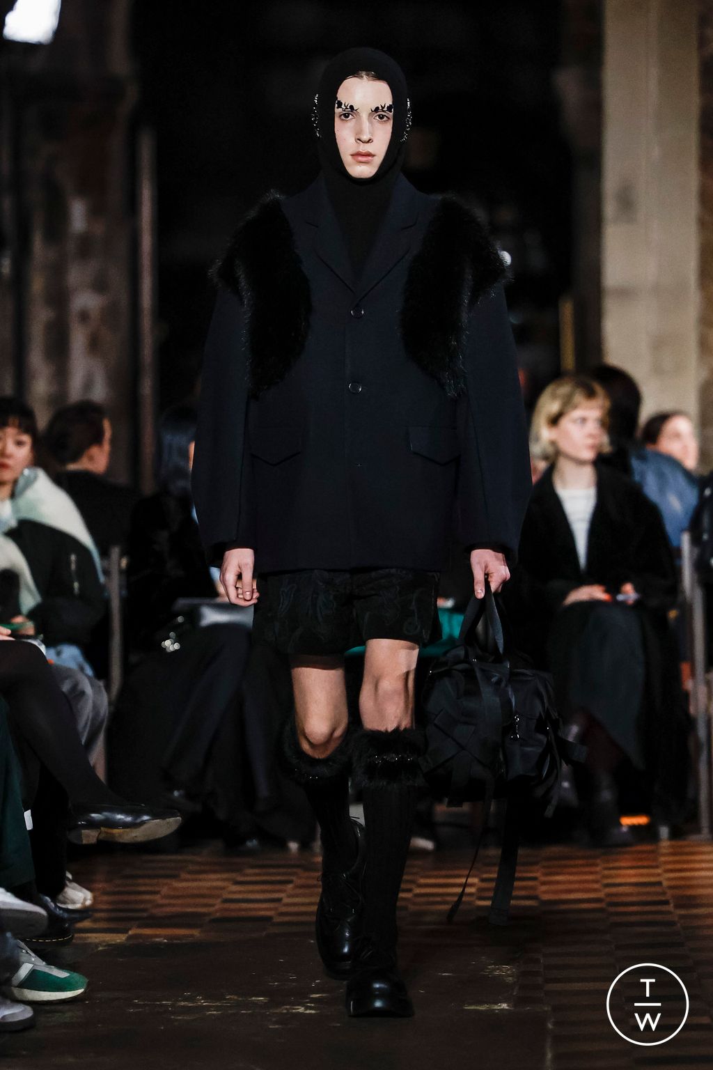 Fashion Week London Fall/Winter 2024 look 23 de la collection Simone Rocha womenswear