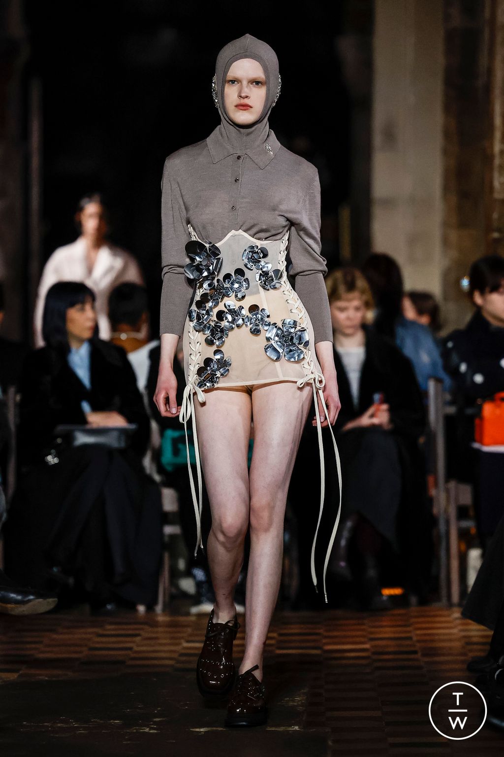 Fashion Week London Fall/Winter 2024 look 29 from the Simone Rocha collection womenswear