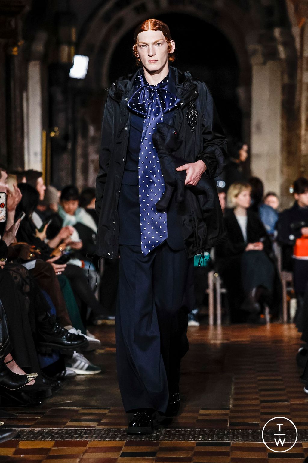 Fashion Week London Fall/Winter 2024 look 43 from the Simone Rocha collection womenswear