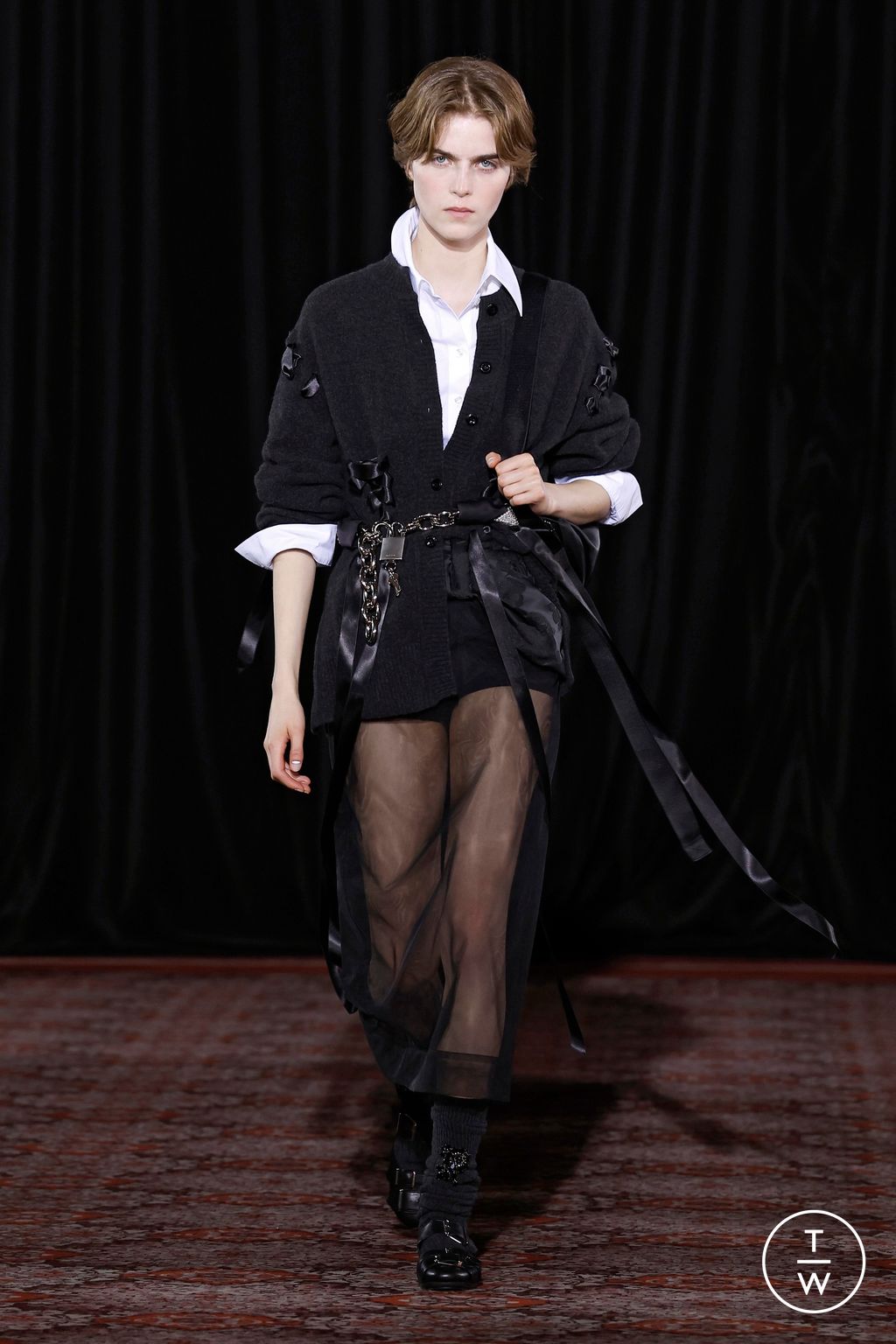 Fashion Week London Fall/Winter 2025 look 4 de la collection Simone Rocha womenswear