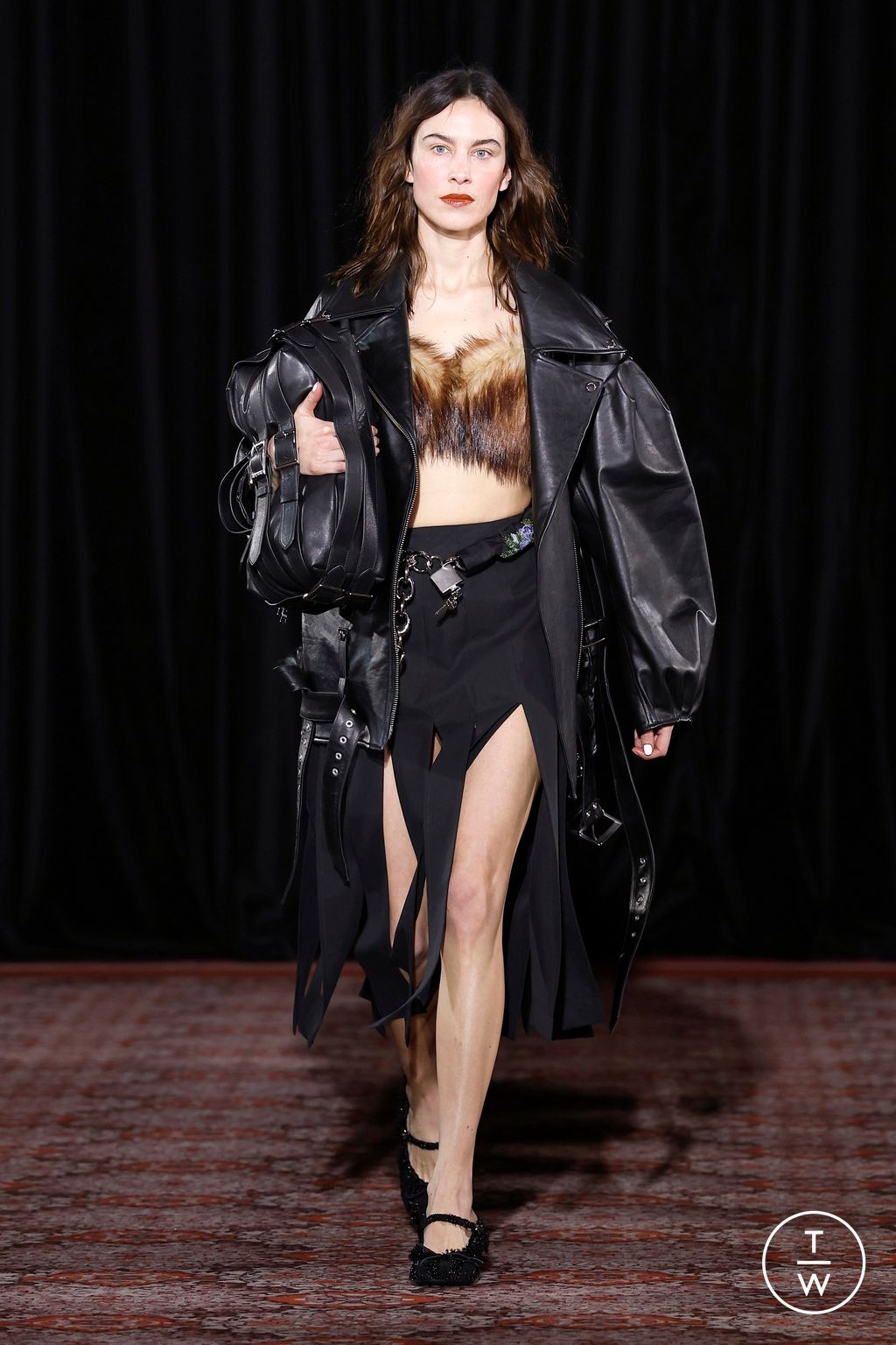 Fashion Week London Fall/Winter 2025 look 16 from the Simone Rocha collection womenswear