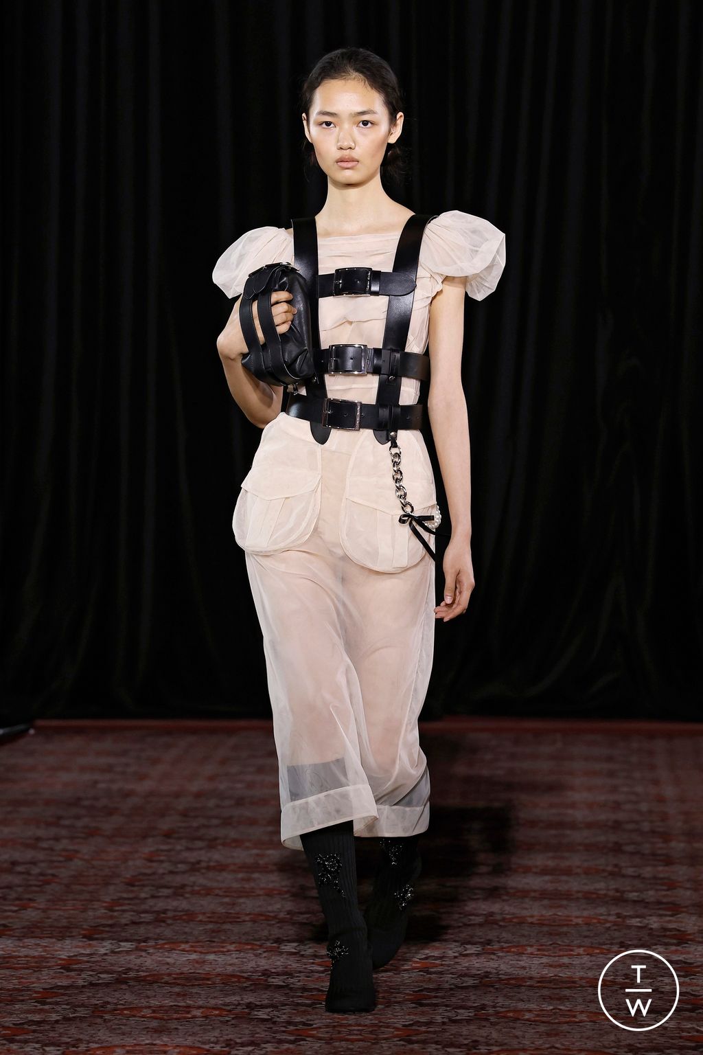 Fashion Week London Fall/Winter 2025 look 17 de la collection Simone Rocha womenswear