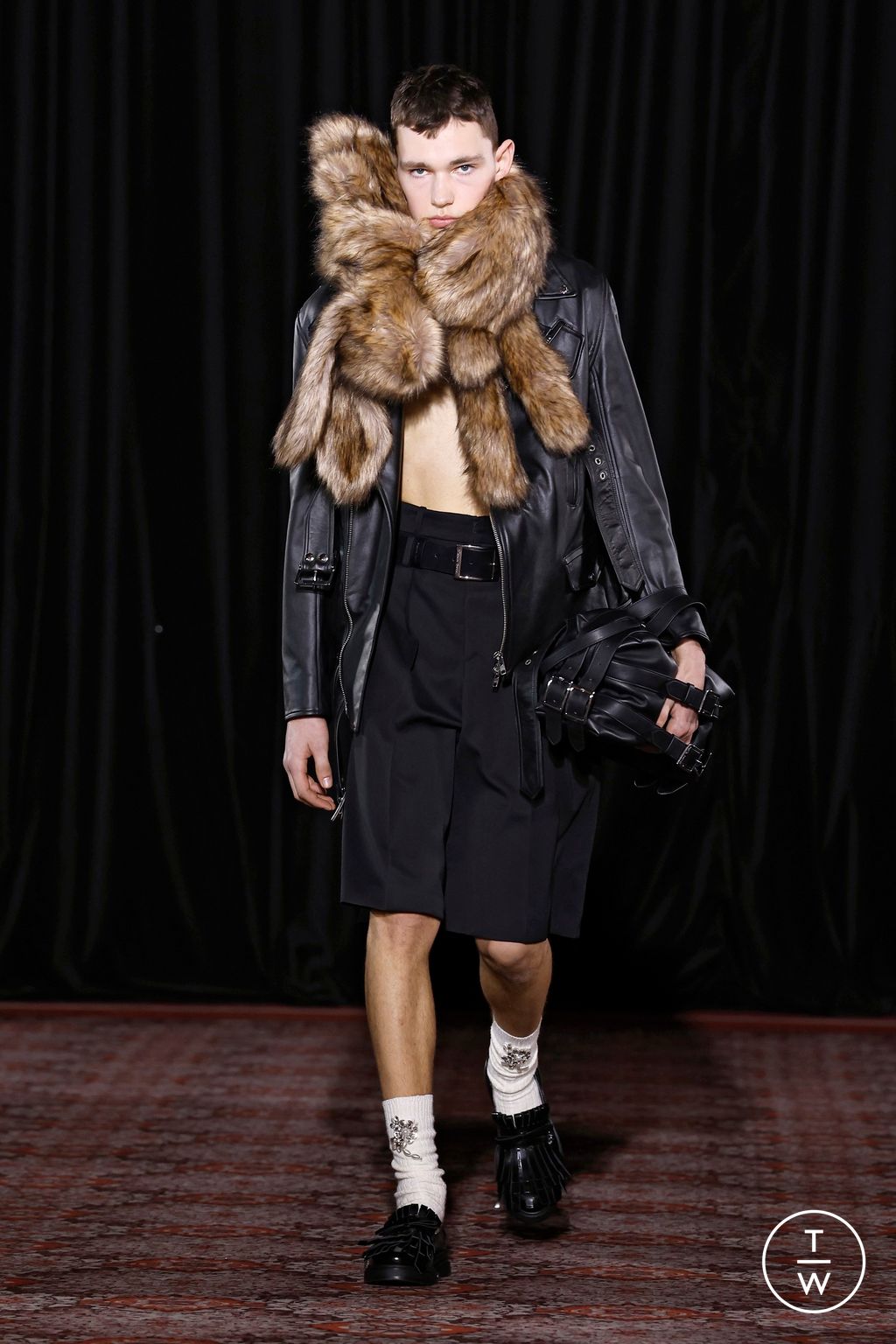 Fashion Week London Fall/Winter 2025 look 18 de la collection Simone Rocha womenswear