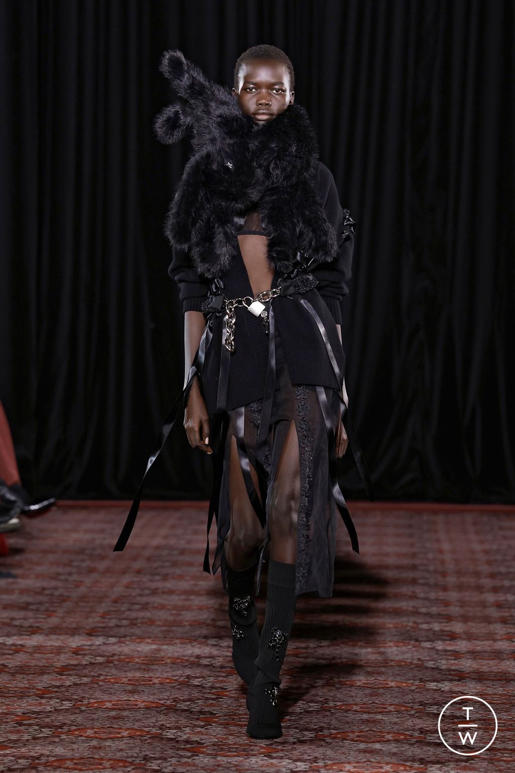 Fashion Week London Fall/Winter 2025 look 27 de la collection Simone Rocha womenswear