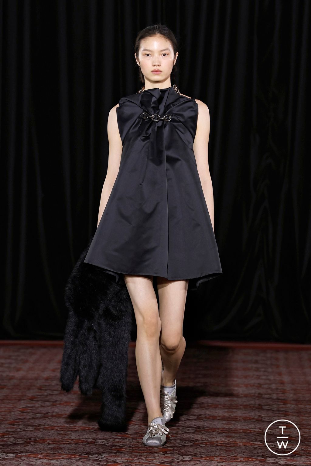 Fashion Week London Fall/Winter 2025 look 36 de la collection Simone Rocha womenswear