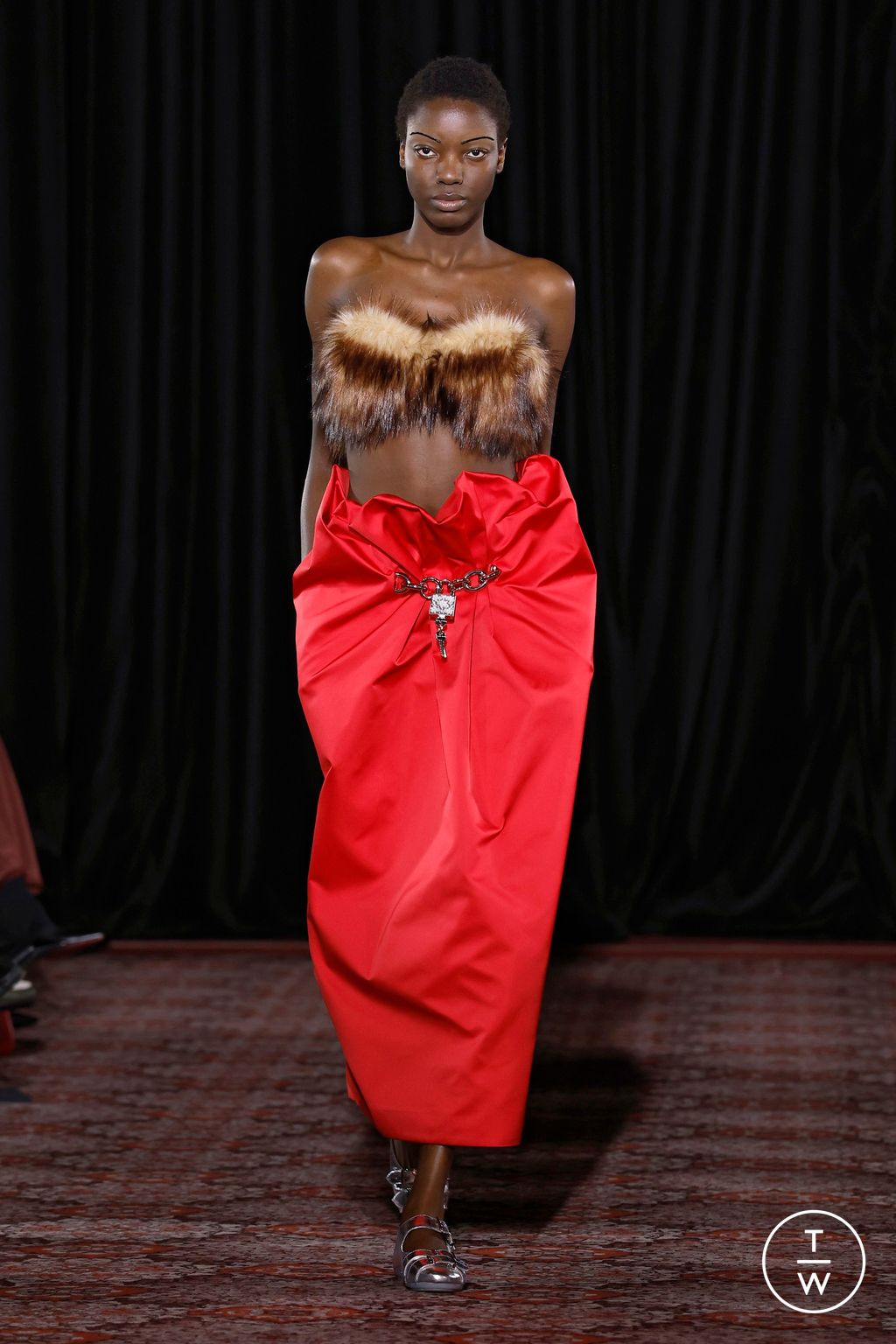 Fashion Week London Fall/Winter 2025 look 49 from the Simone Rocha collection 女装