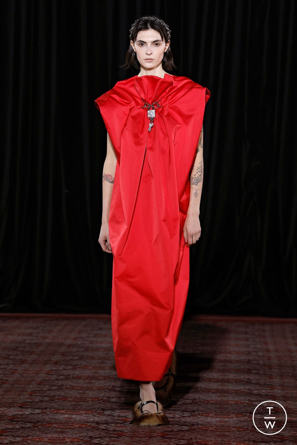 Fashion Week London Fall/Winter 2025 look 56 from the Simone Rocha collection womenswear