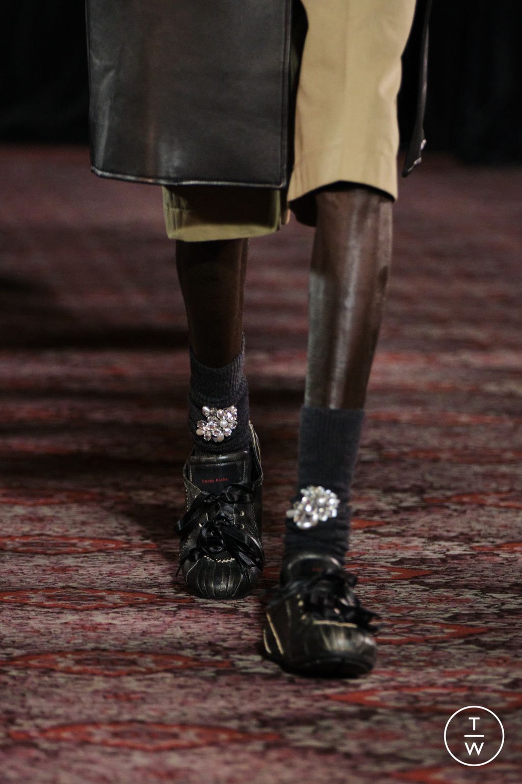 Fashion Week London Fall/Winter 2025 look 13 from the Simone Rocha collection womenswear accessories