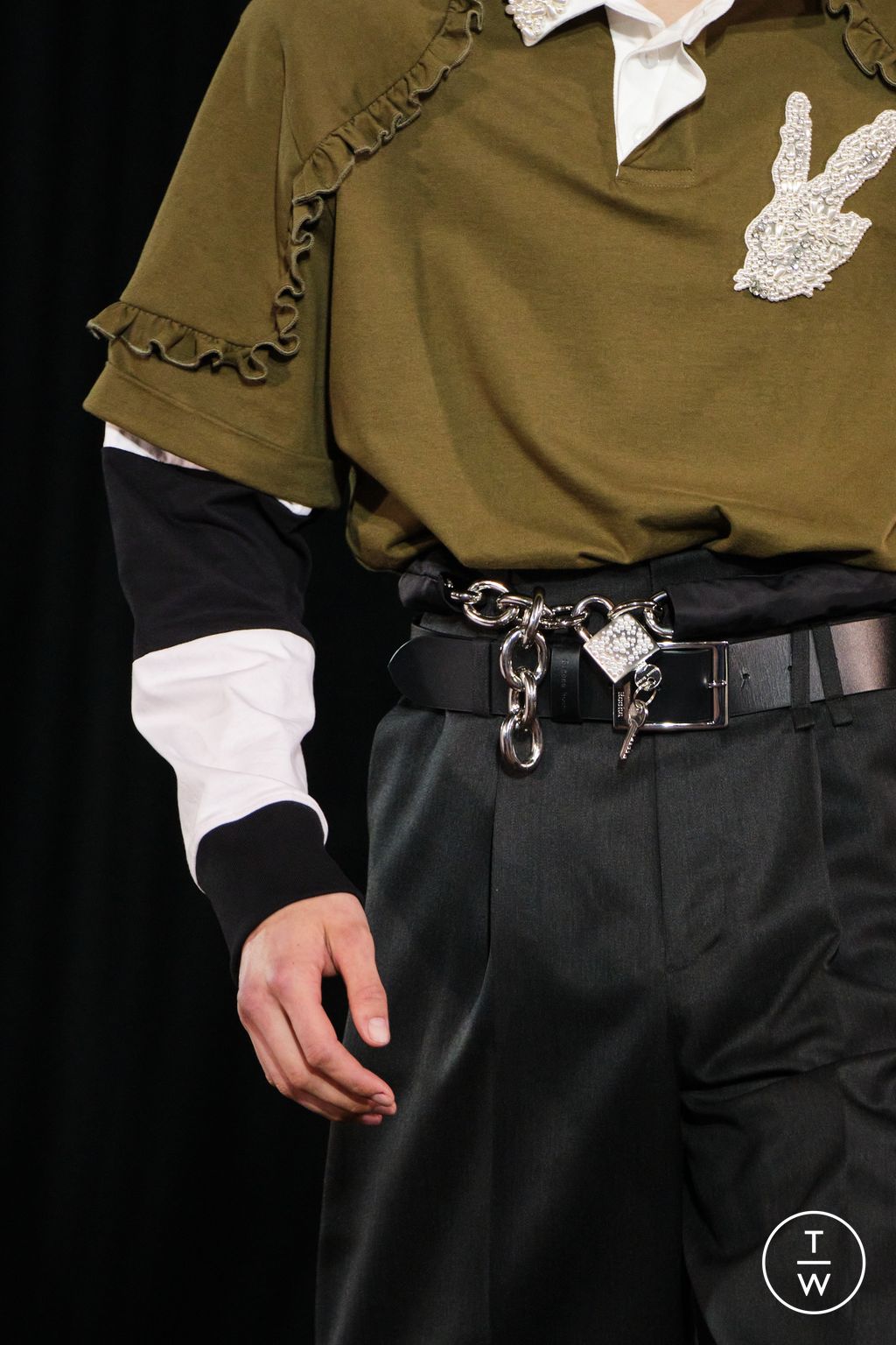 Fashion Week London Fall/Winter 2025 look 16 from the Simone Rocha collection womenswear accessories