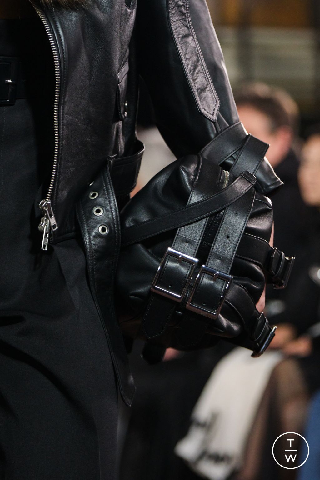 Fashion Week London Fall/Winter 2025 look 36 from the Simone Rocha collection womenswear accessories