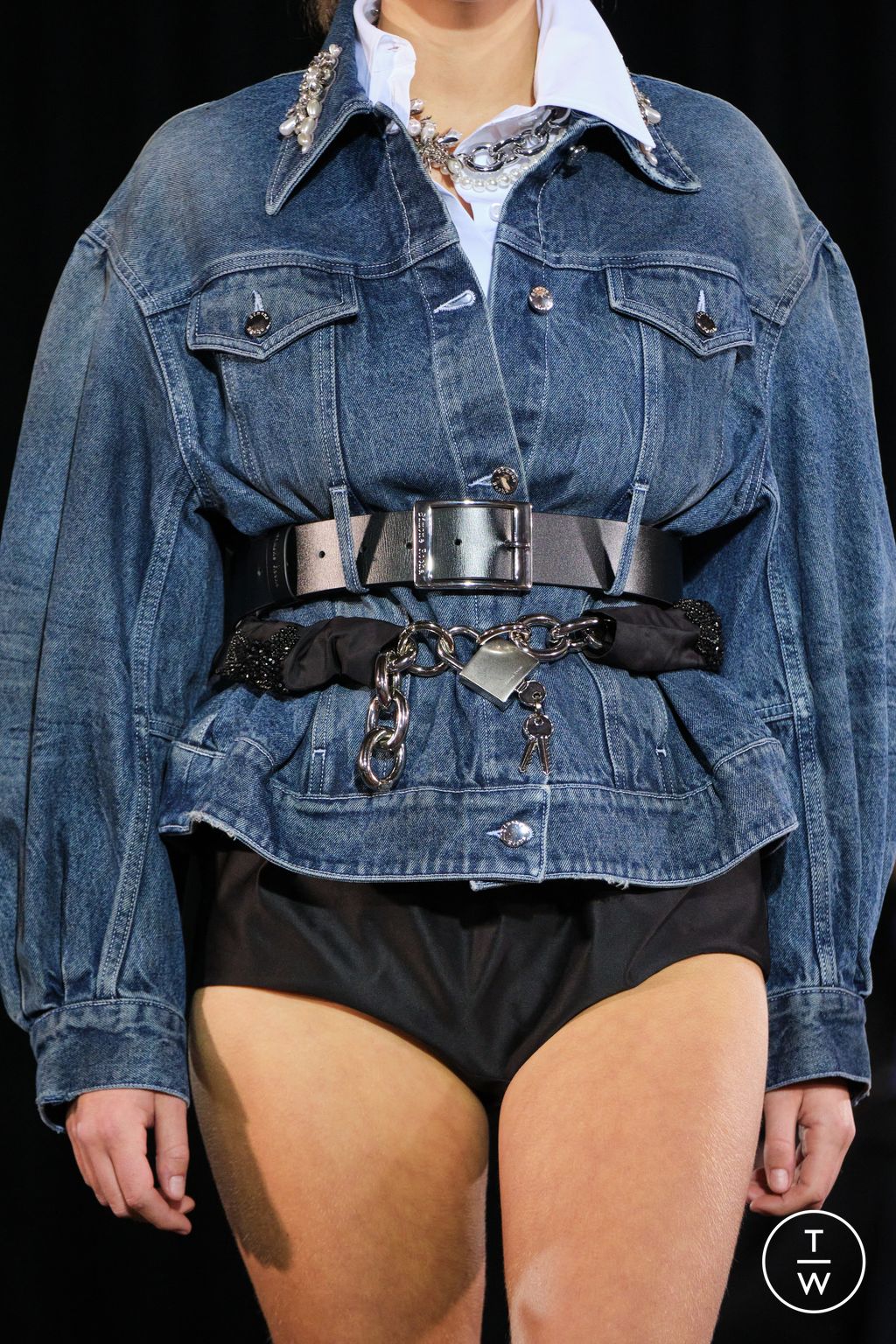 Fashion Week London Fall/Winter 2025 look 42 from the Simone Rocha collection womenswear accessories