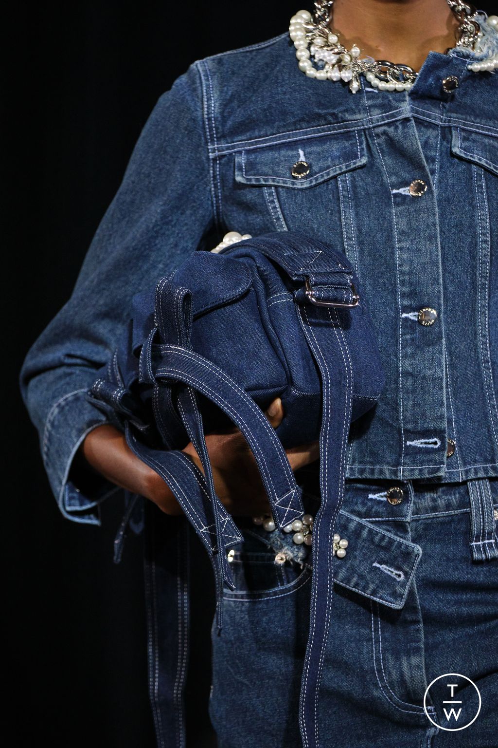 Fashion Week London Fall/Winter 2025 look 46 from the Simone Rocha collection womenswear accessories