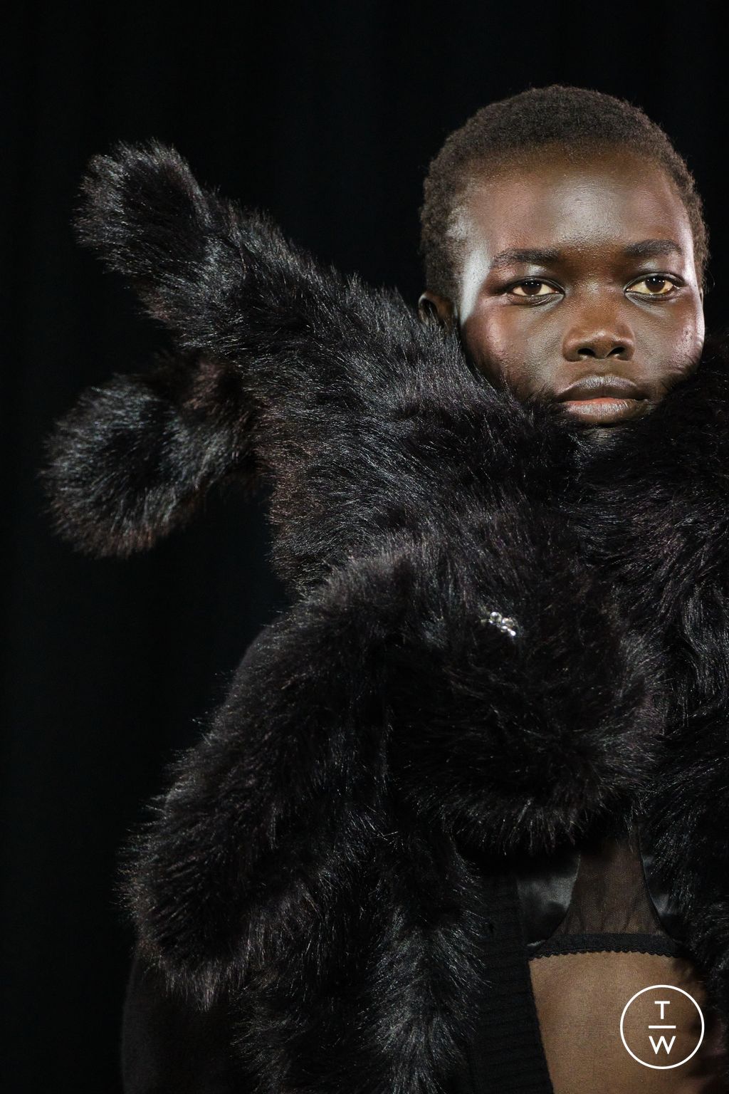 Fashion Week London Fall/Winter 2025 look 53 from the Simone Rocha collection womenswear accessories