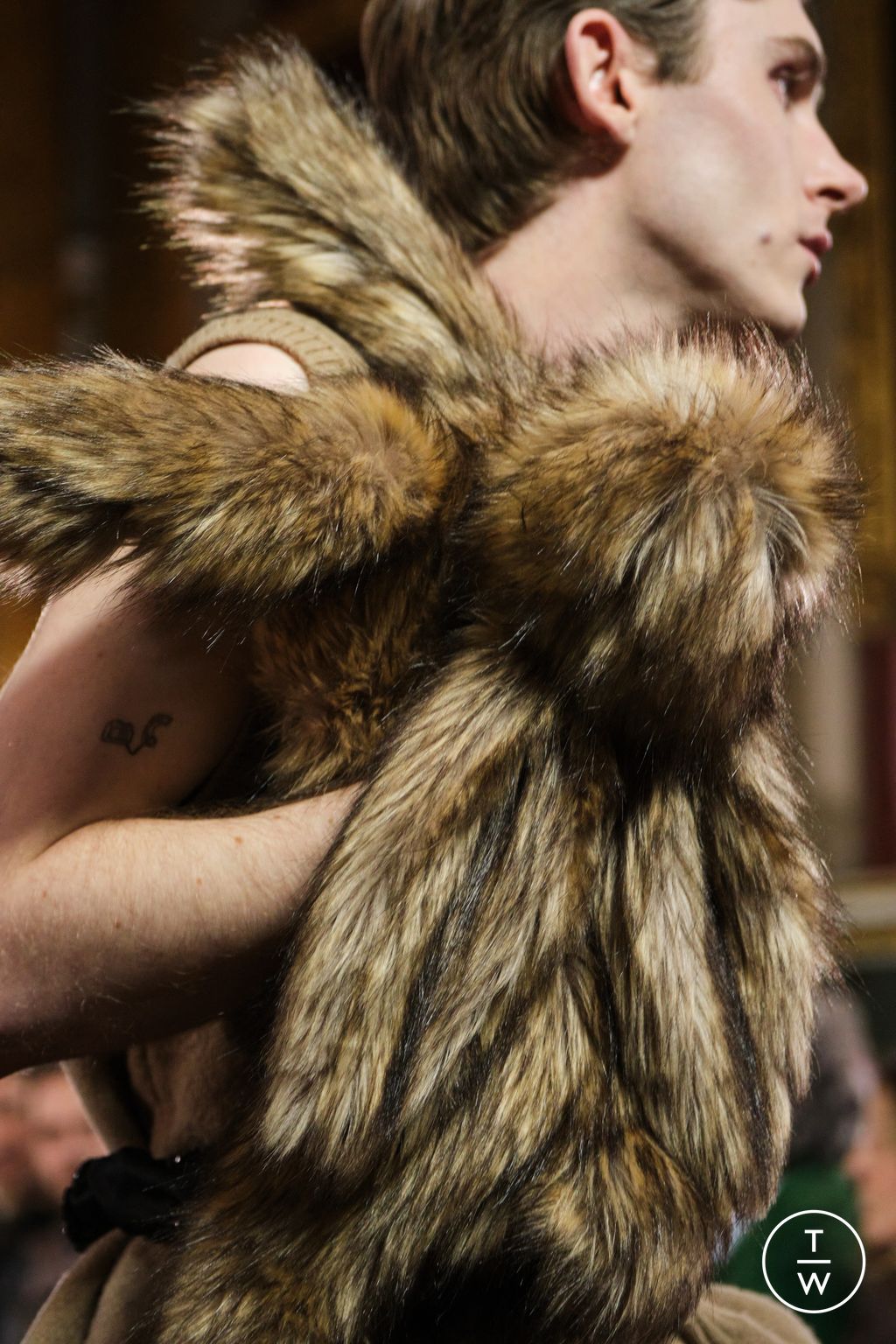 Fashion Week London Fall/Winter 2025 look 58 from the Simone Rocha collection womenswear accessories