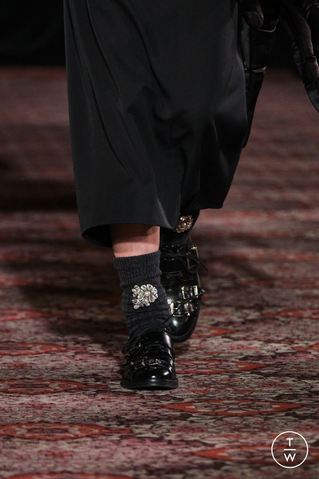 Fashion Week London Fall/Winter 2025 look 67 from the Simone Rocha collection womenswear accessories