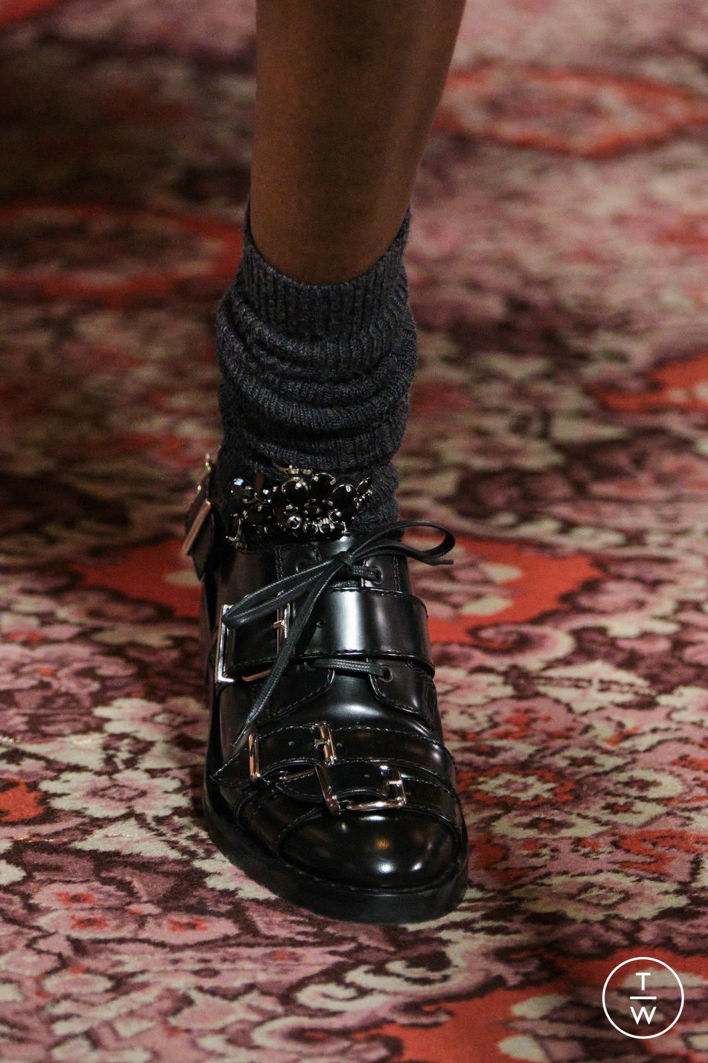 Fashion Week London Fall/Winter 2025 look 74 from the Simone Rocha collection womenswear accessories