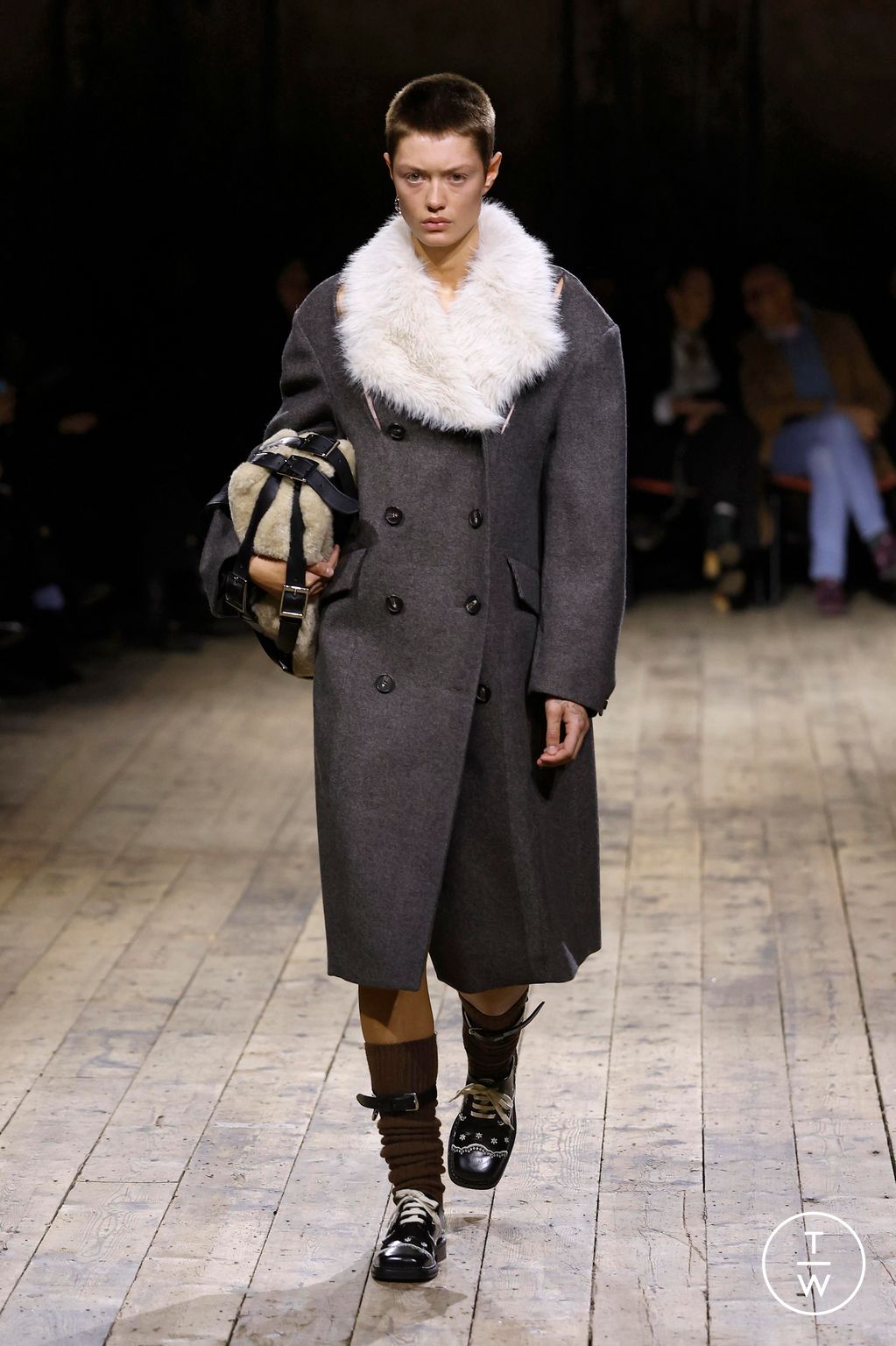 Fashion Week London Fall/Winter 2026 look 3 from the Simone Rocha collection womenswear