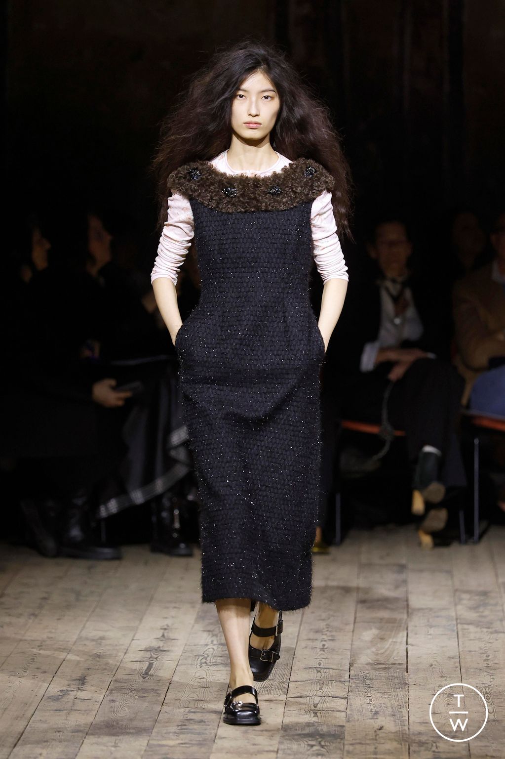 Fashion Week London Fall/Winter 2026 look 21 from the Simone Rocha collection womenswear