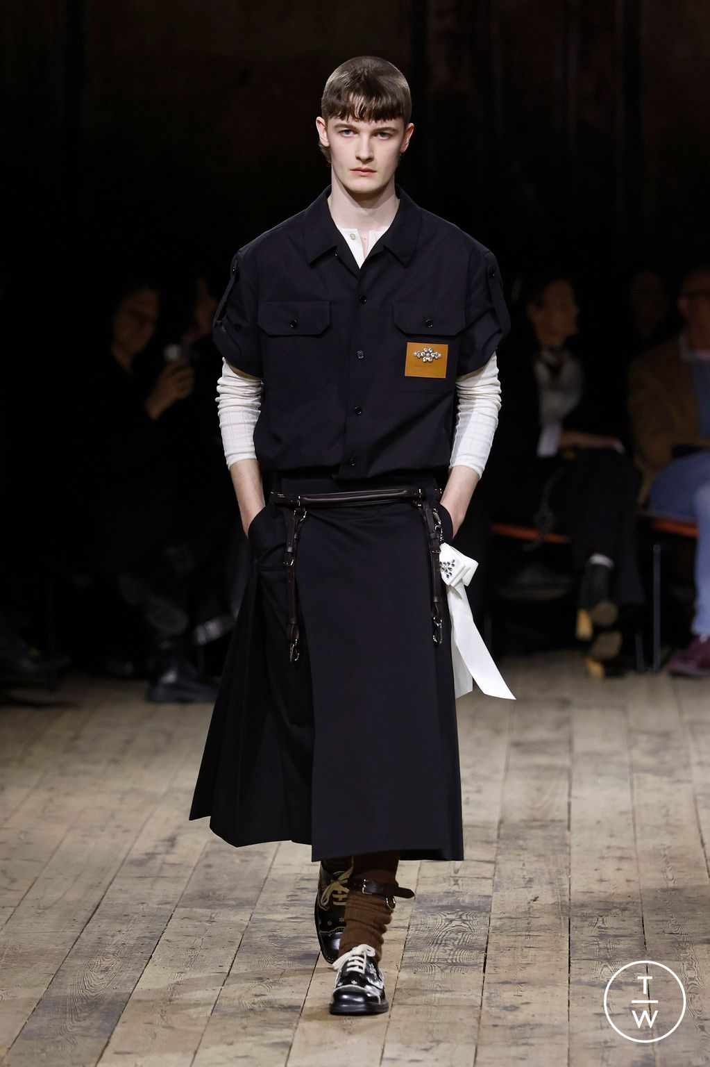 Fashion Week London Fall/Winter 2026 look 33 from the Simone Rocha collection womenswear