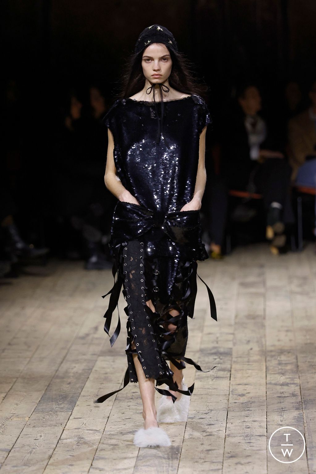 Fashion Week London Fall/Winter 2026 look 53 from the Simone Rocha collection womenswear