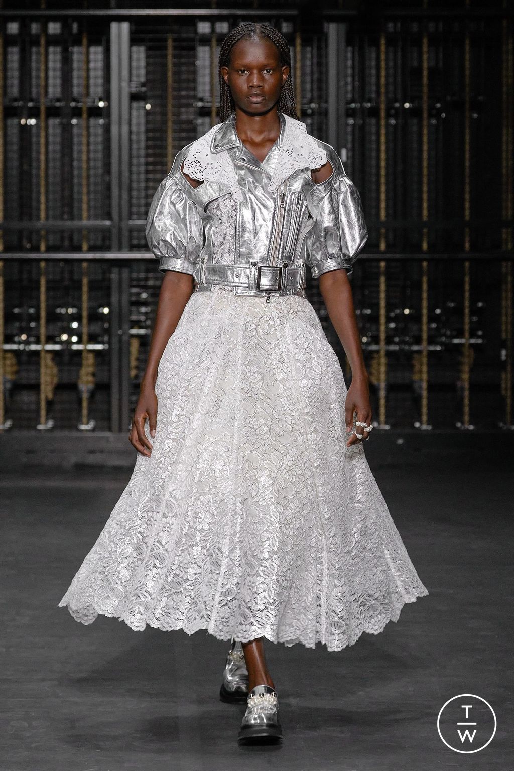Fashion Week London Spring/Summer 2024 look 18 from the Simone Rocha collection womenswear