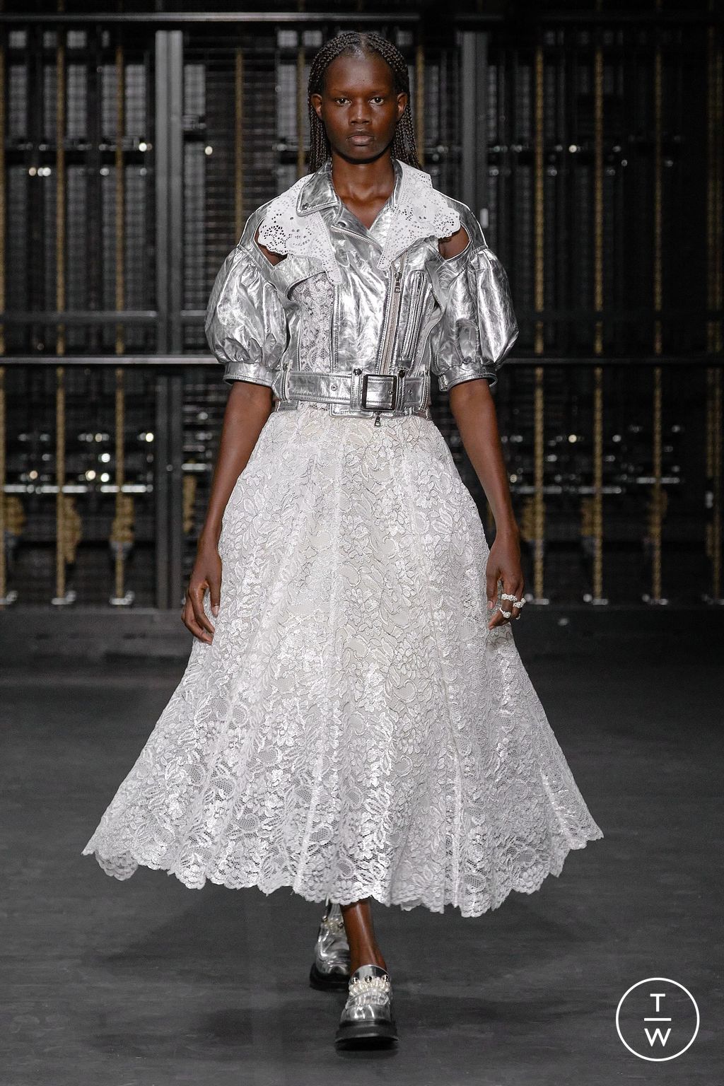 Fashion Week London Spring/Summer 2024 look 18 from the Simone Rocha collection 女装