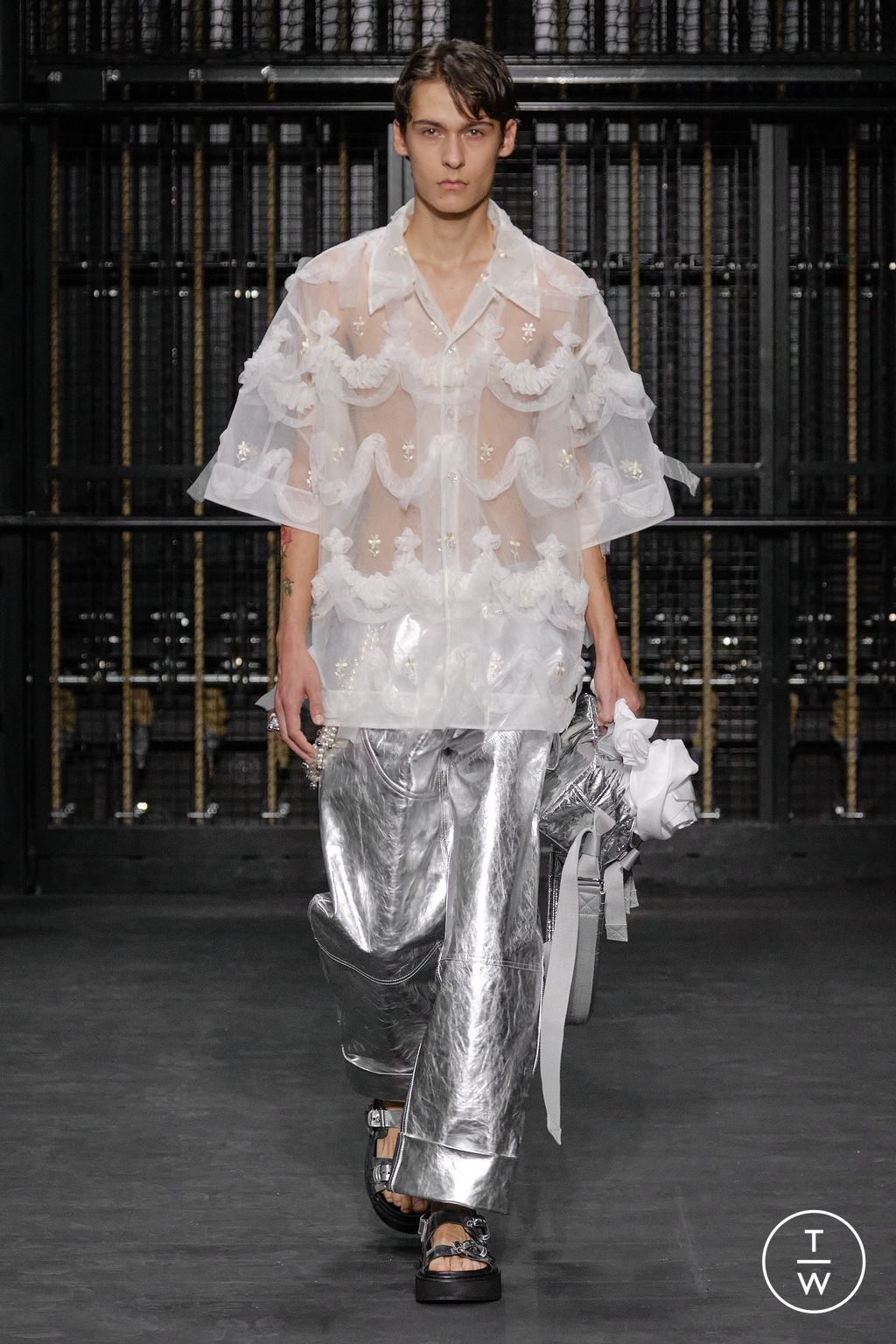 Fashion Week London Spring/Summer 2024 look 19 de la collection Simone Rocha womenswear