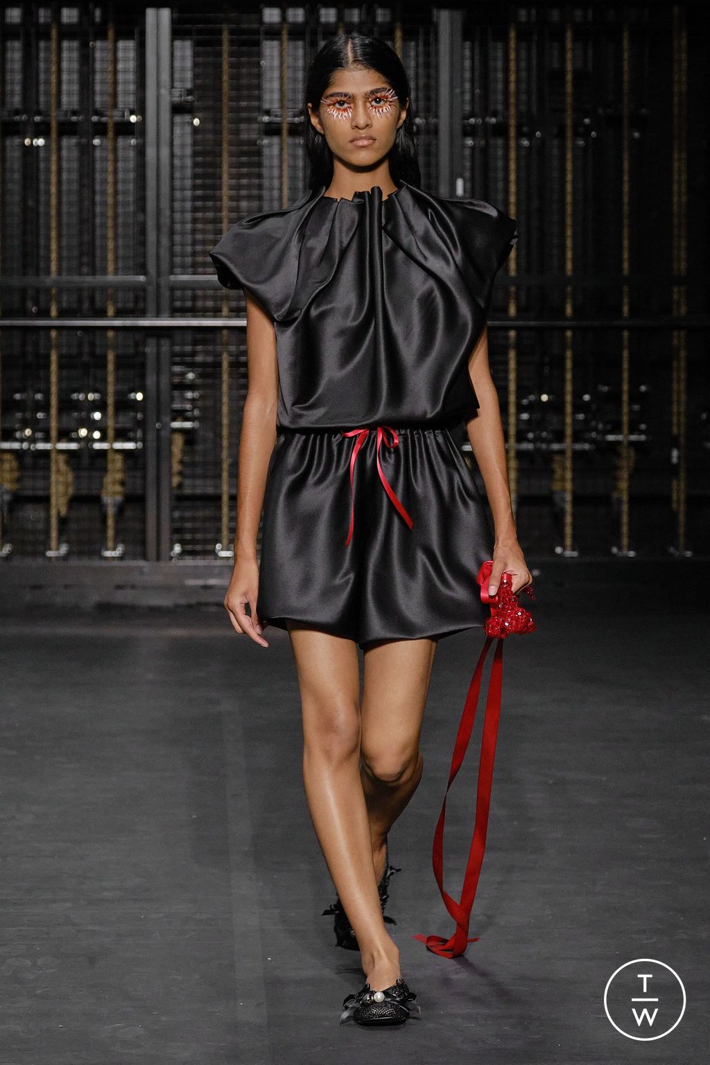 Fashion Week London Spring/Summer 2024 look 38 from the Simone Rocha collection 女装