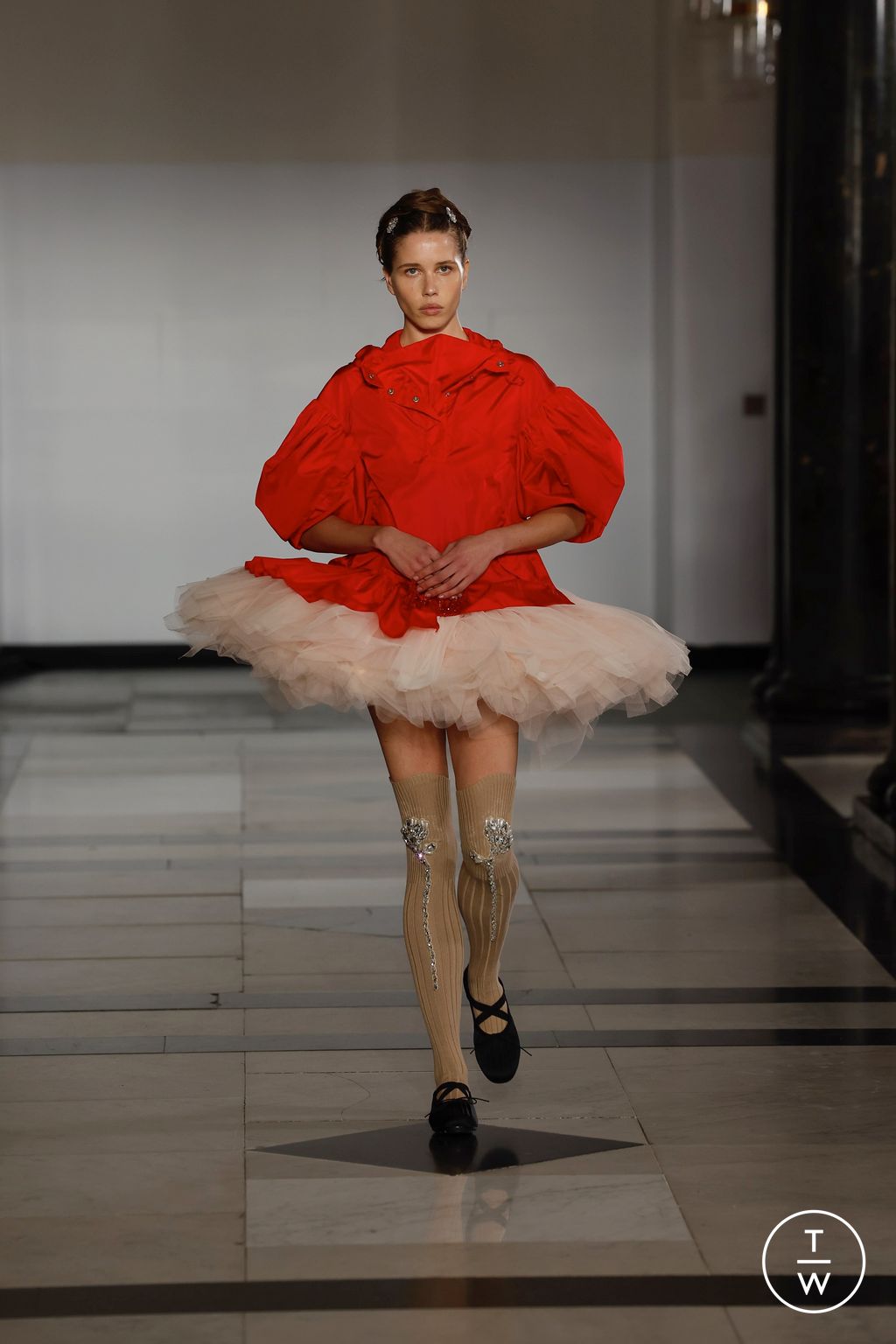 Fashion Week London Spring/Summer 2025 look 8 from the Simone Rocha collection womenswear