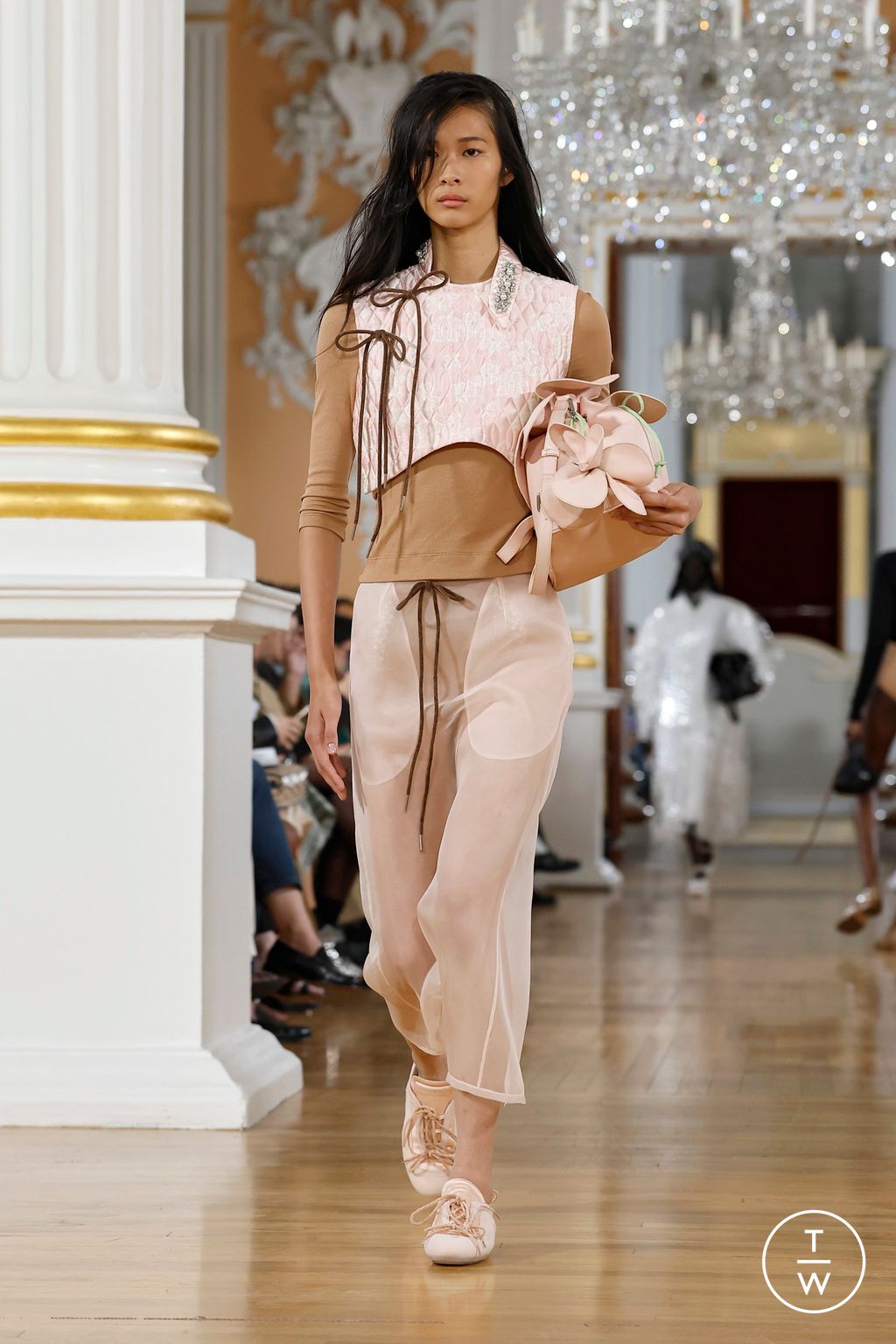 Fashion Week London Spring/Summer 2026 look 11 from the Simone Rocha collection womenswear
