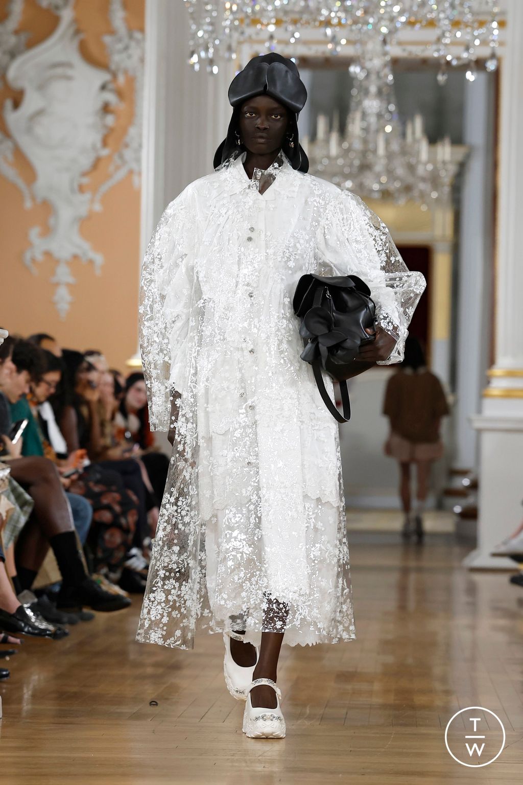 Fashion Week London Spring/Summer 2026 look 14 from the Simone Rocha collection 女装