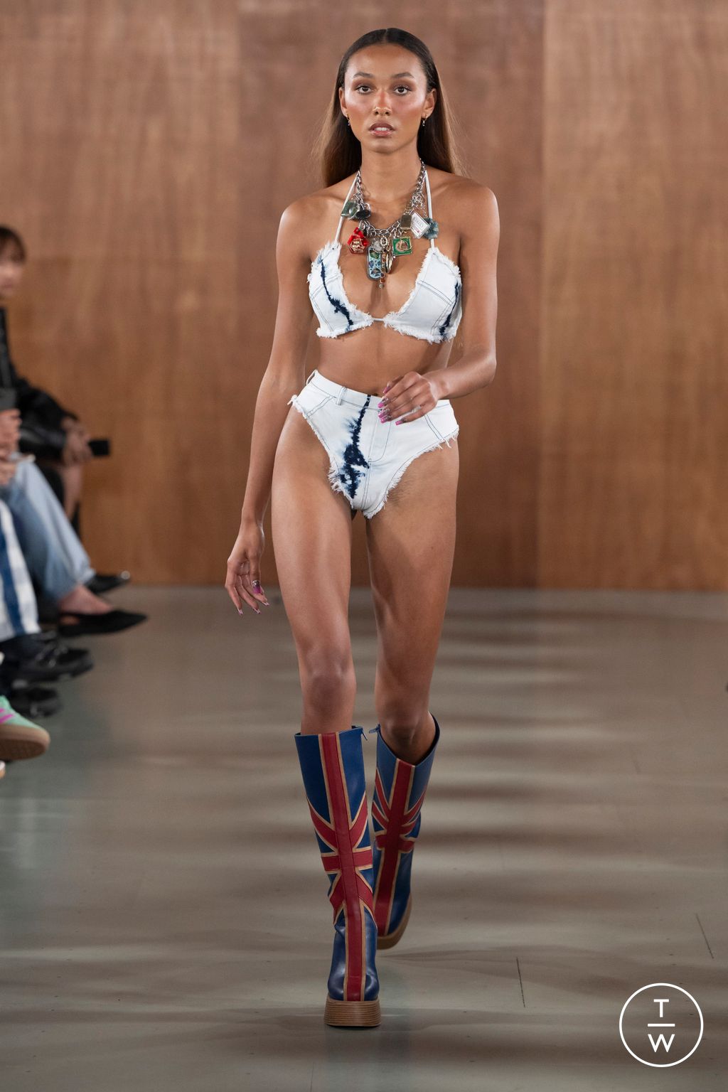 Fashion Week London Spring/Summer 2024 look 8 from the Sinead Gorey collection 女装