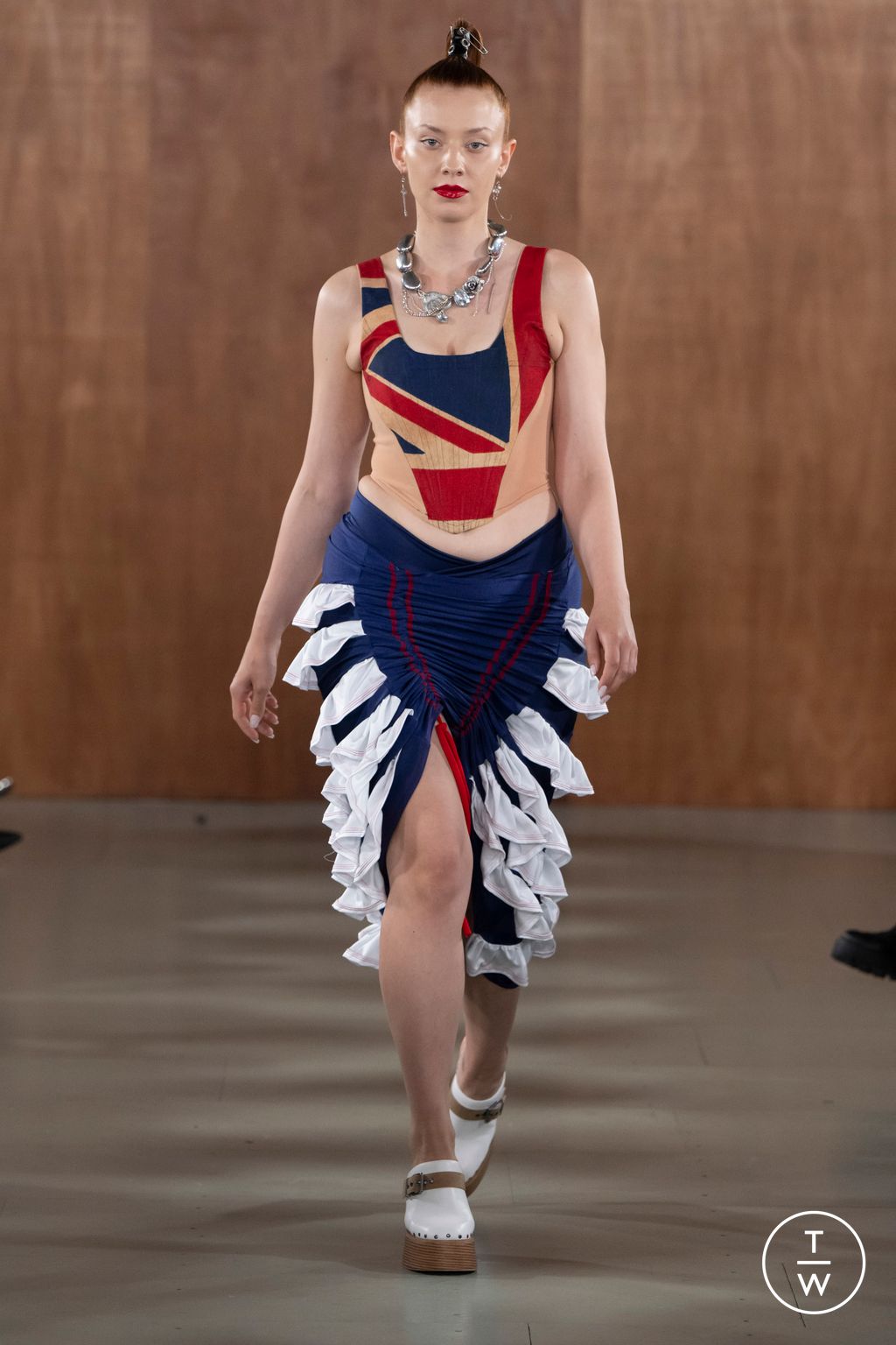 Fashion Week London Spring/Summer 2024 look 11 from the Sinead Gorey collection 女装