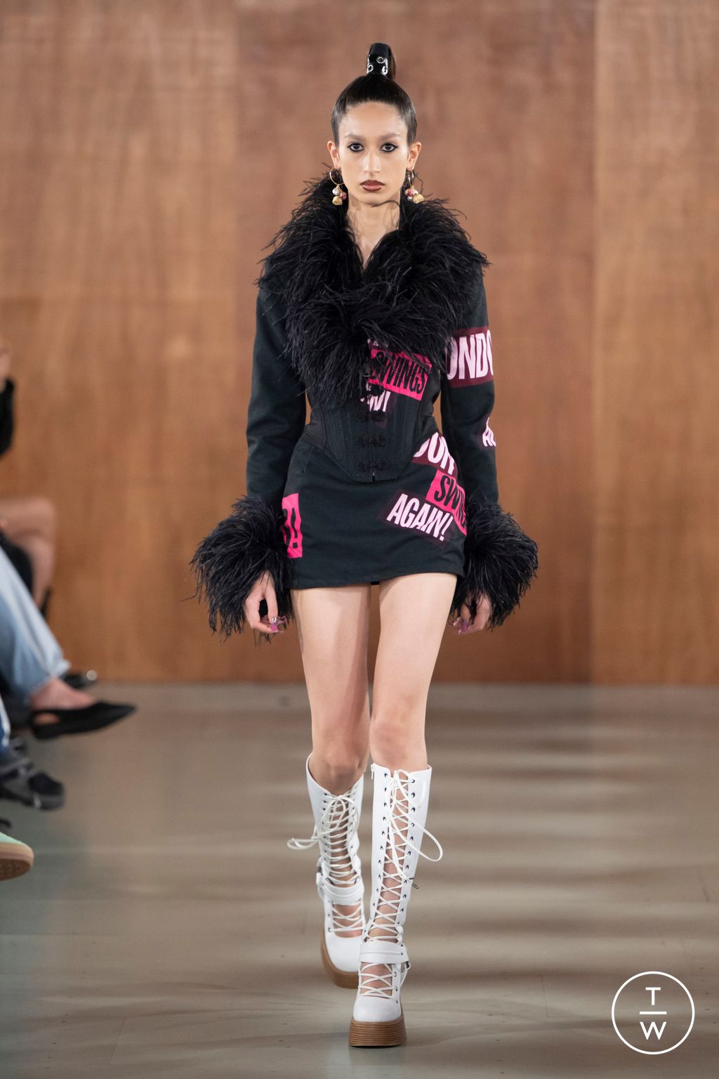 Fashion Week London Spring/Summer 2024 look 22 from the Sinead Gorey collection womenswear