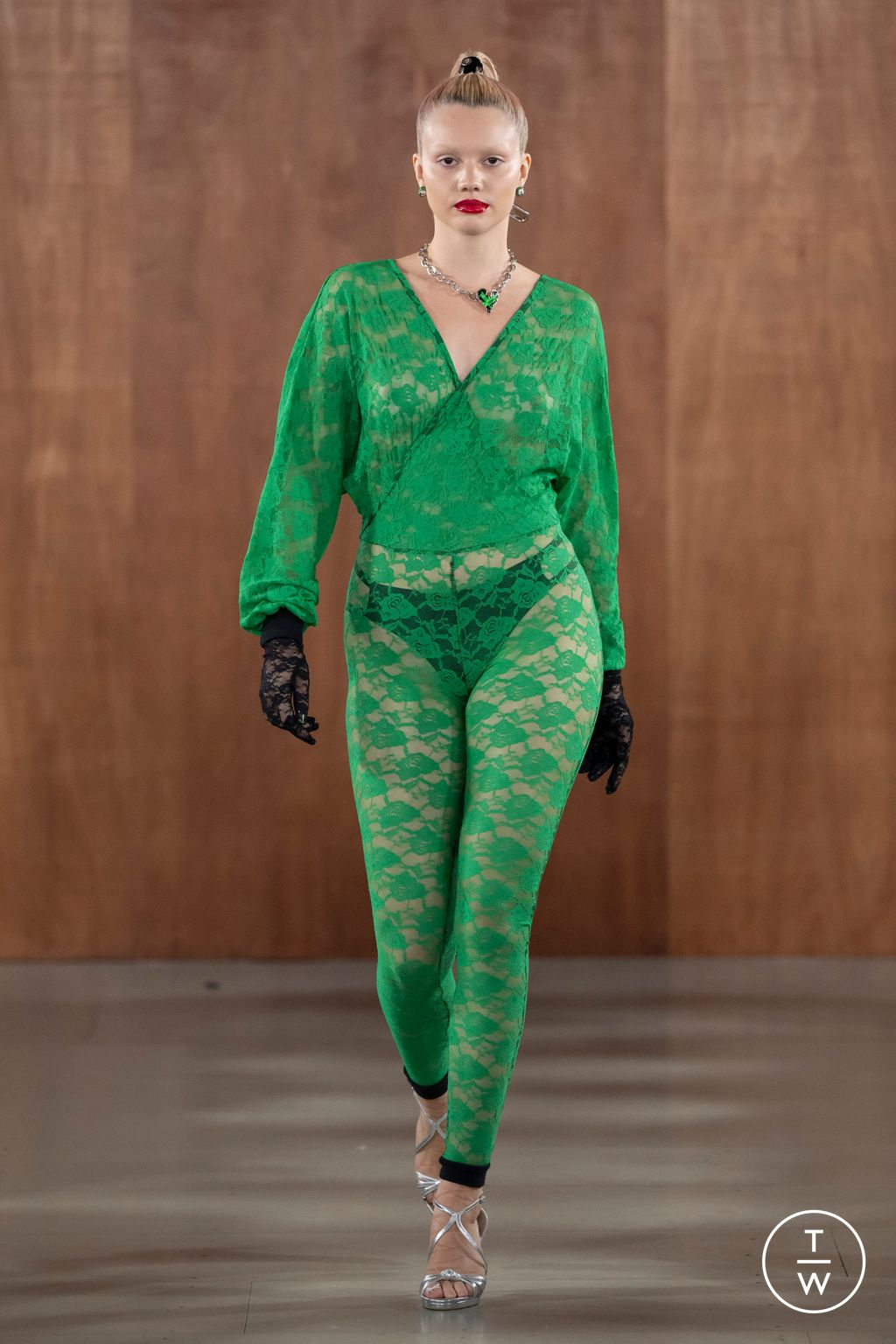Fashion Week London Spring/Summer 2024 look 25 from the Sinead Gorey collection womenswear