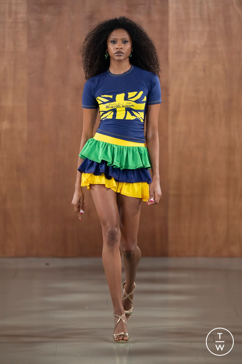 Fashion Week London Spring/Summer 2024 look 26 from the Sinead Gorey collection 女装