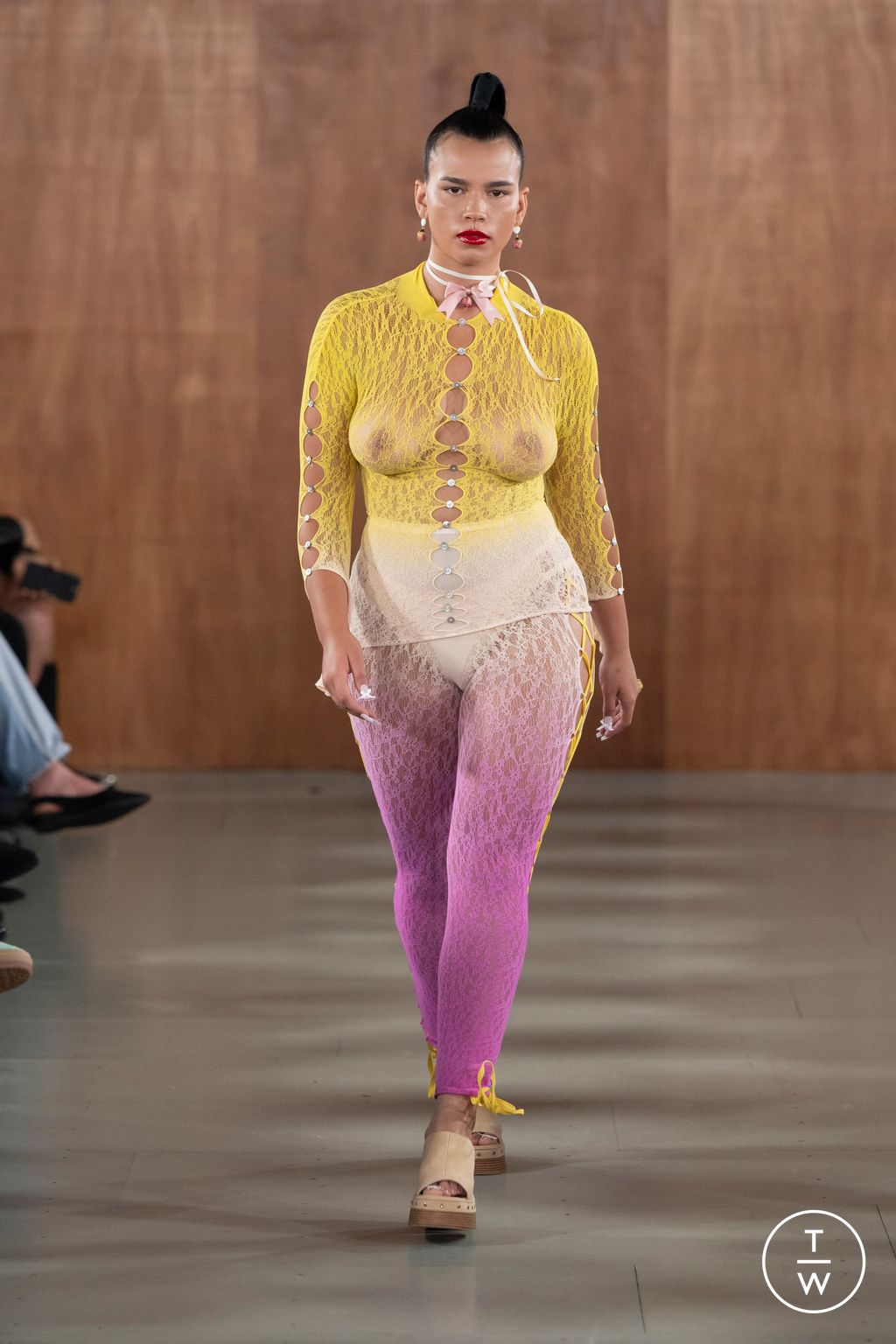 Fashion Week London Spring/Summer 2024 look 27 from the Sinead Gorey collection womenswear