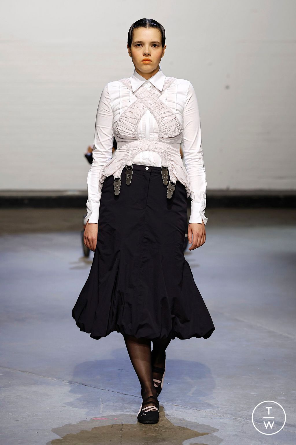 Fashion Week London Fall/Winter 2025 look 10 from the Sinéad O'Dwyer collection womenswear