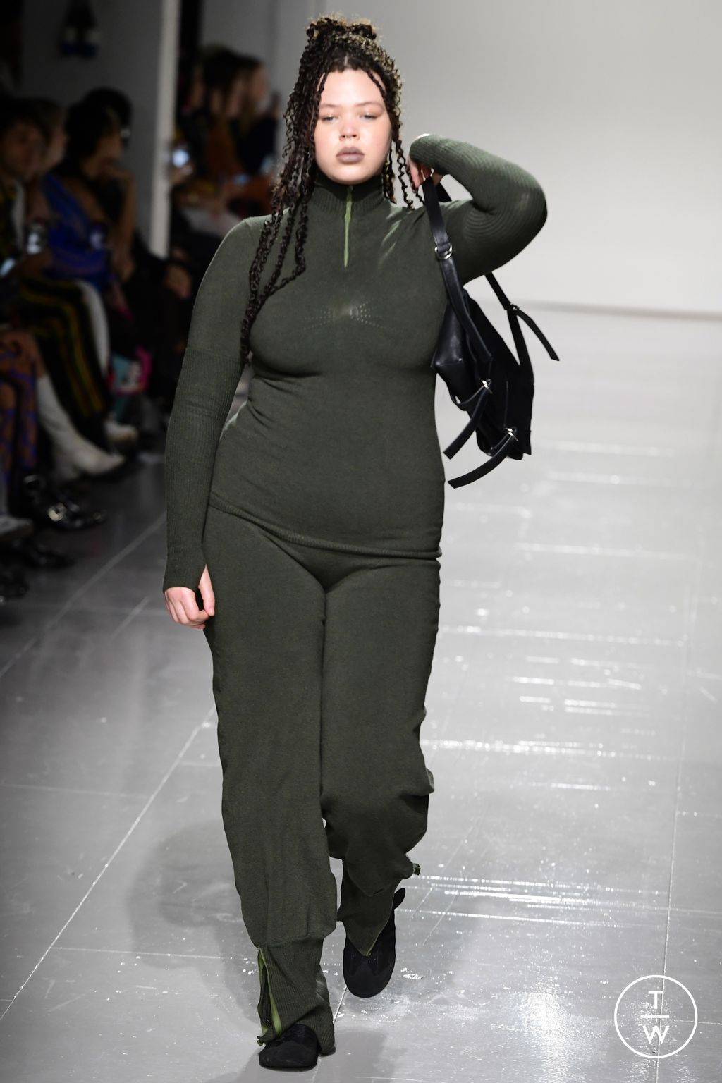 Fashion Week London Fall/Winter 2023 look 4 from the Sinéad O'Dwyer collection womenswear
