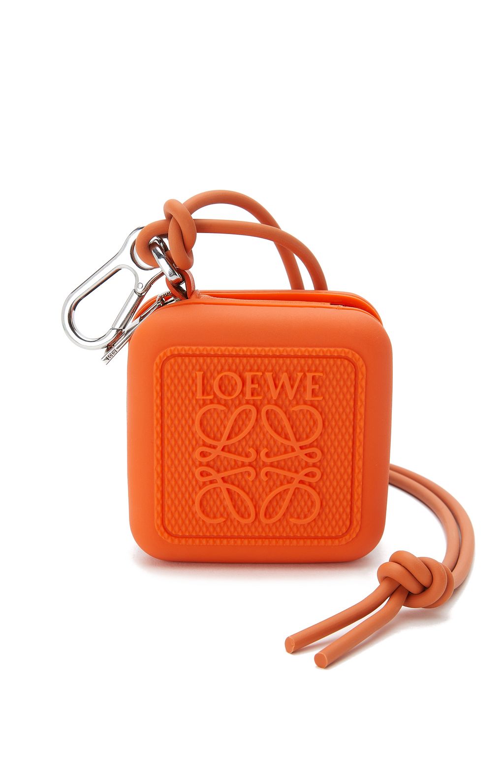 Fashion Week Paris Spring/Summer 2023 look 36 from the Loewe collection 男装配饰