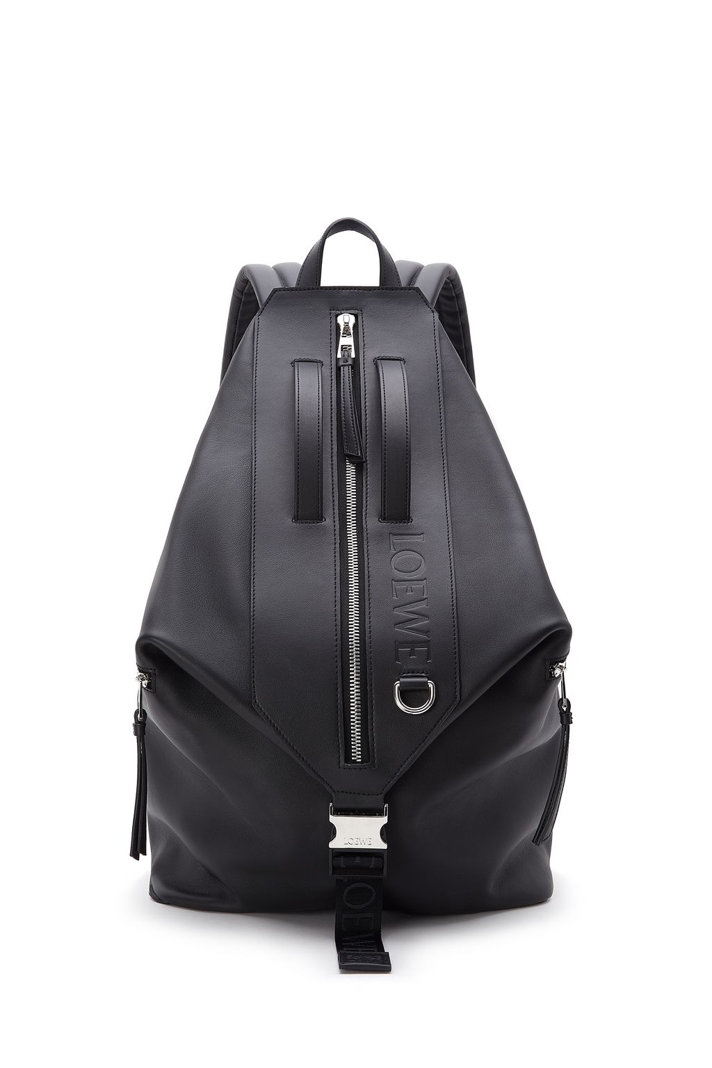 Fashion Week Paris Spring/Summer 2023 look 42 from the Loewe collection 男装配饰