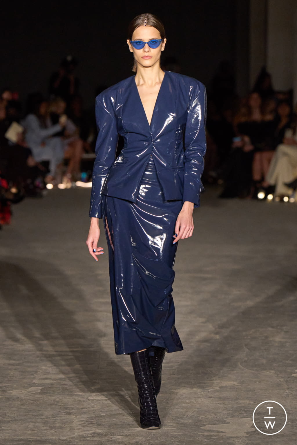 Fashion Week New York Fall/Winter 2022 look 3 from the Christian Siriano collection womenswear