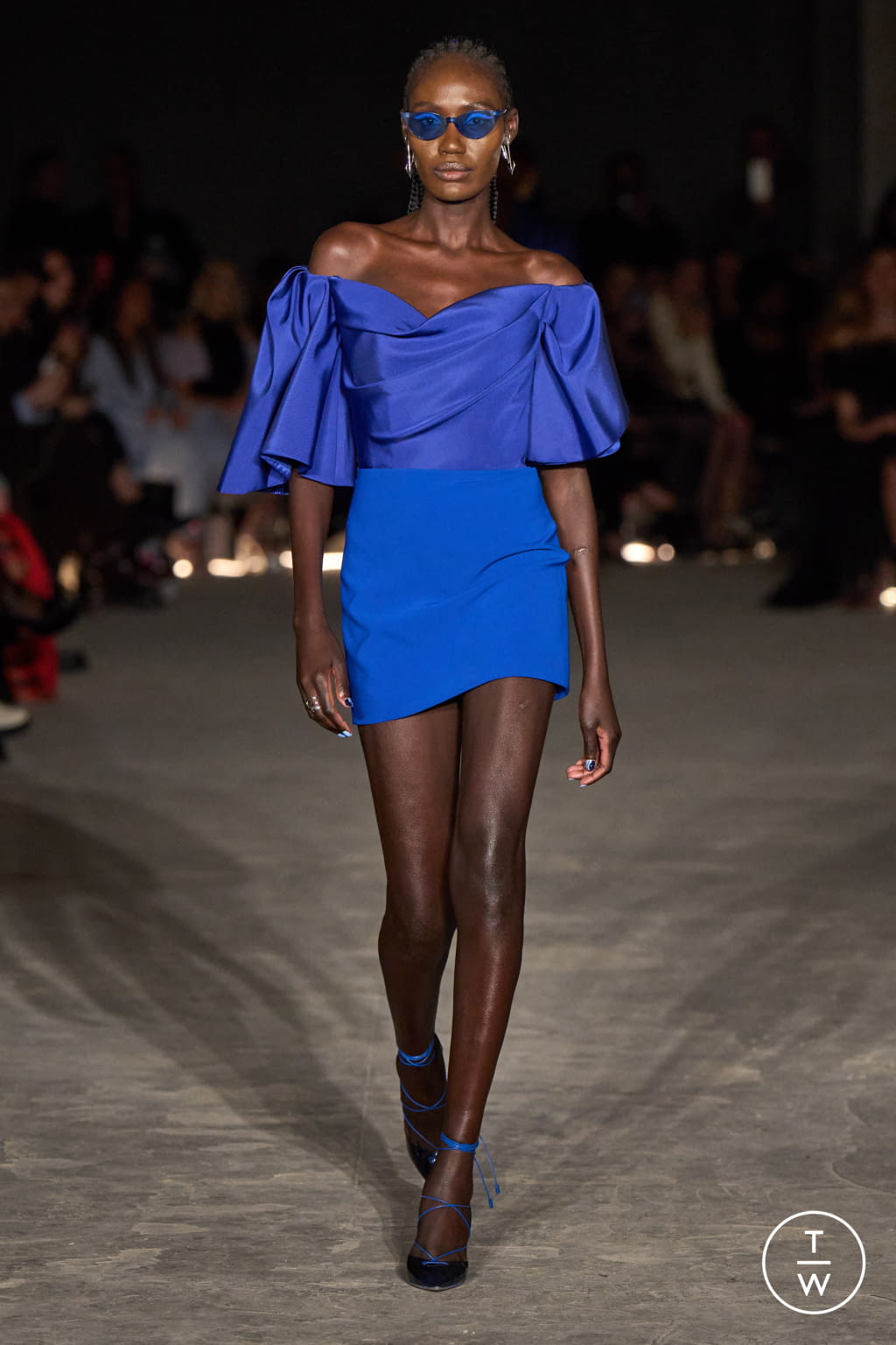 Fashion Week New York Fall/Winter 2022 look 29 from the Christian Siriano collection womenswear