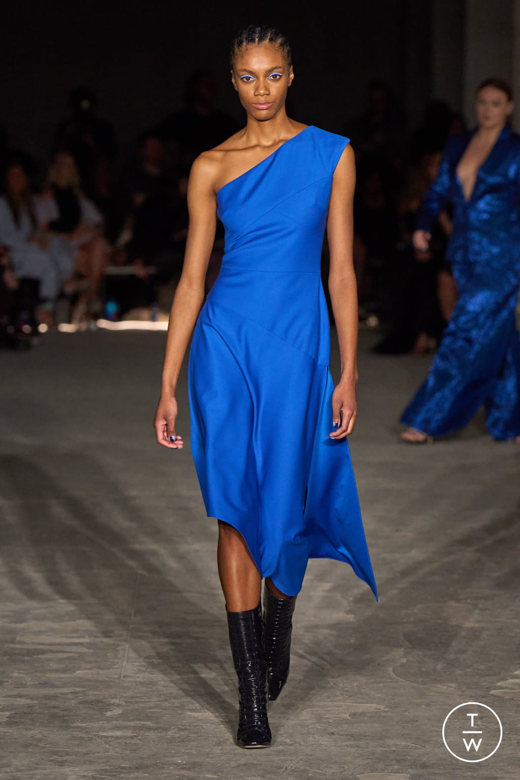 Fashion Week New York Fall/Winter 2022 look 30 from the Christian Siriano collection 女装