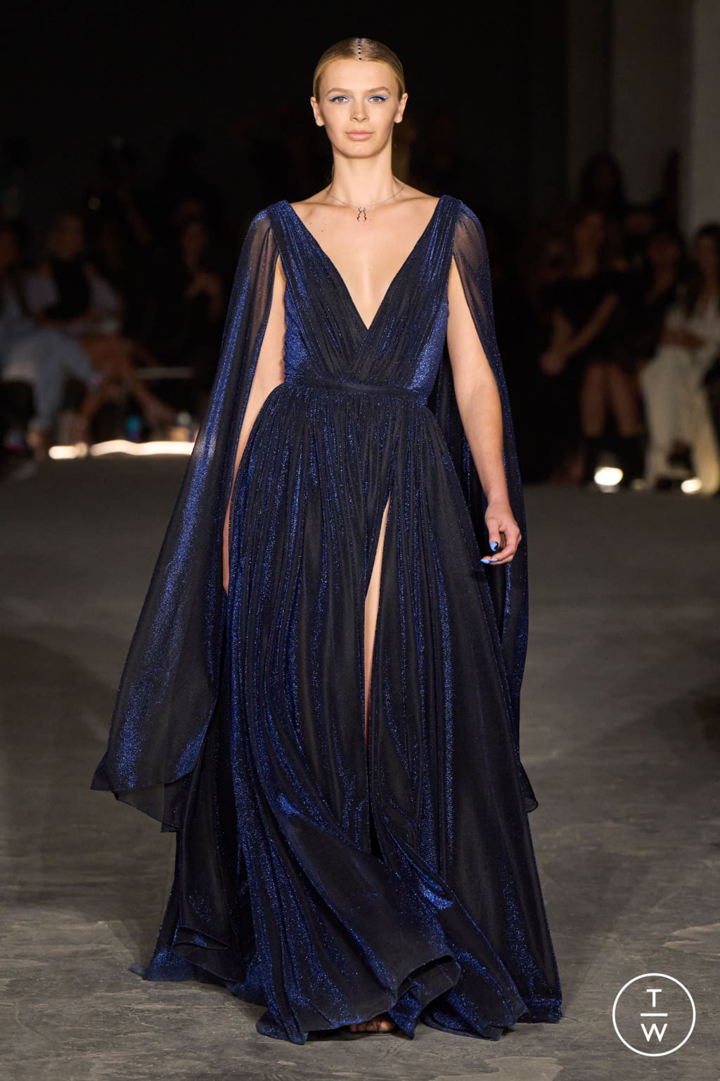 Fashion Week New York Fall/Winter 2022 look 50 from the Christian Siriano collection womenswear