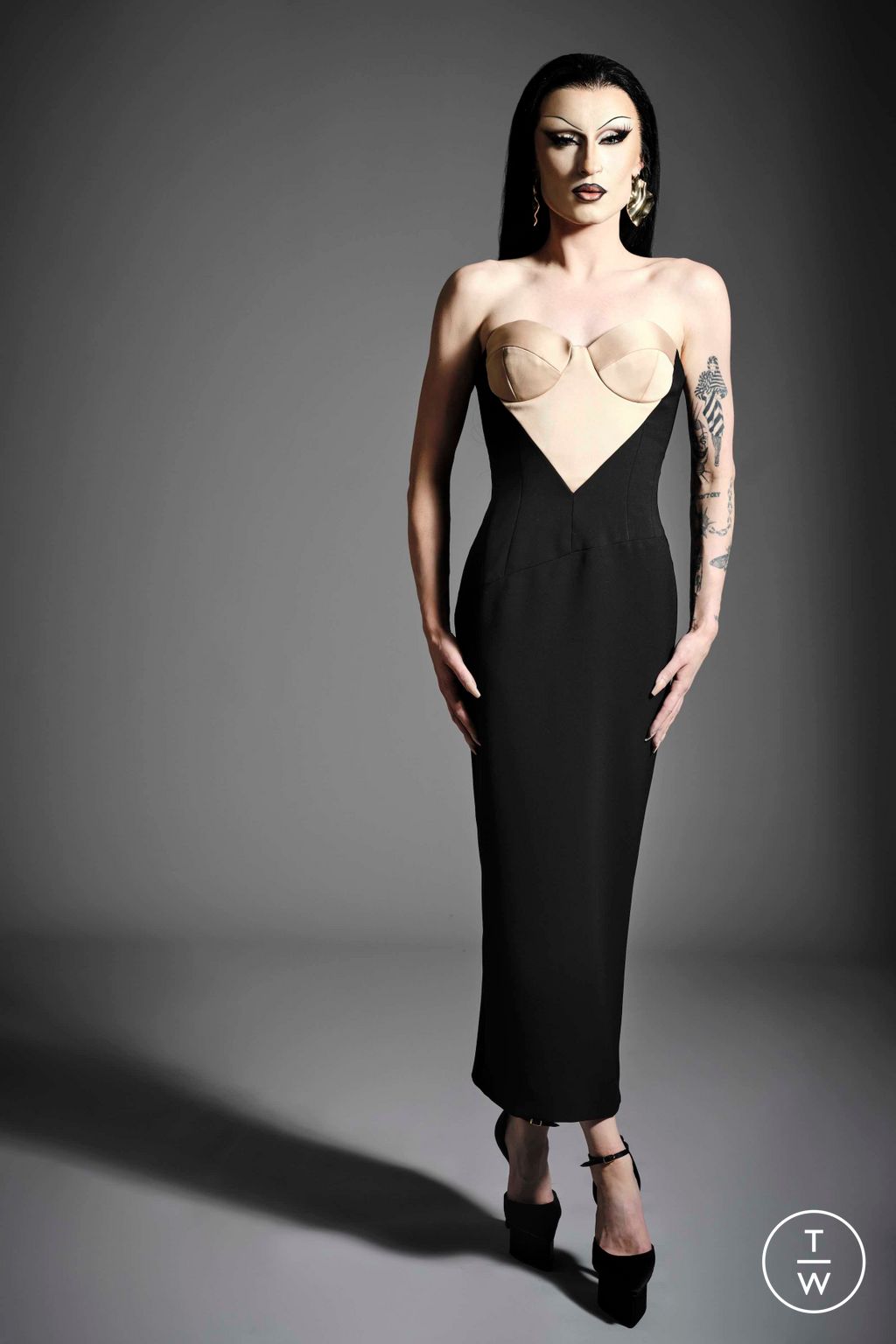 Fashion Week New York Resort 2025 look 9 from the Christian Siriano collection womenswear