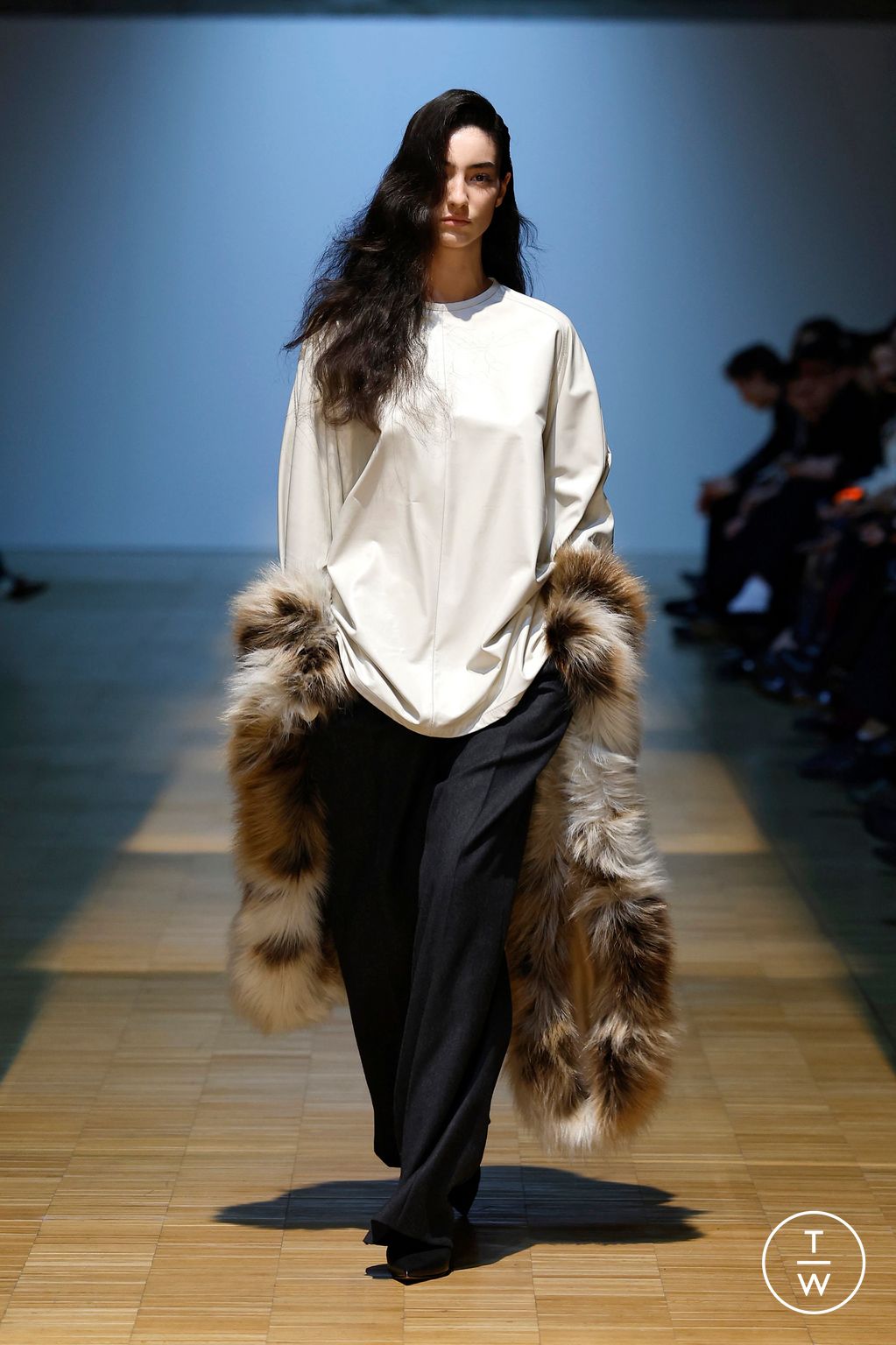Fashion Week Paris Fall/Winter 2026 look 18 from the Situationist collection womenswear