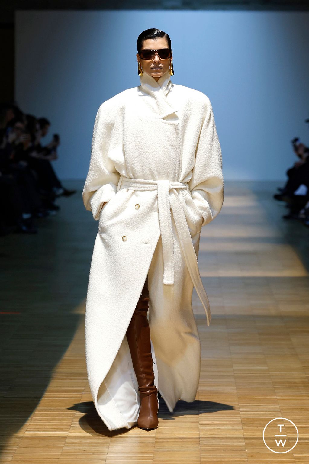 Fashion Week Paris Fall/Winter 2026 look 36 from the Situationist collection womenswear