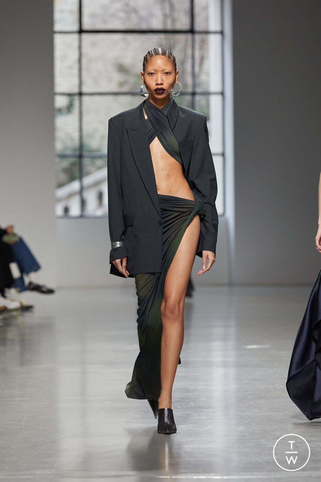Fashion Week Paris Fall/Winter 2023 look 2 de la collection Situationist womenswear