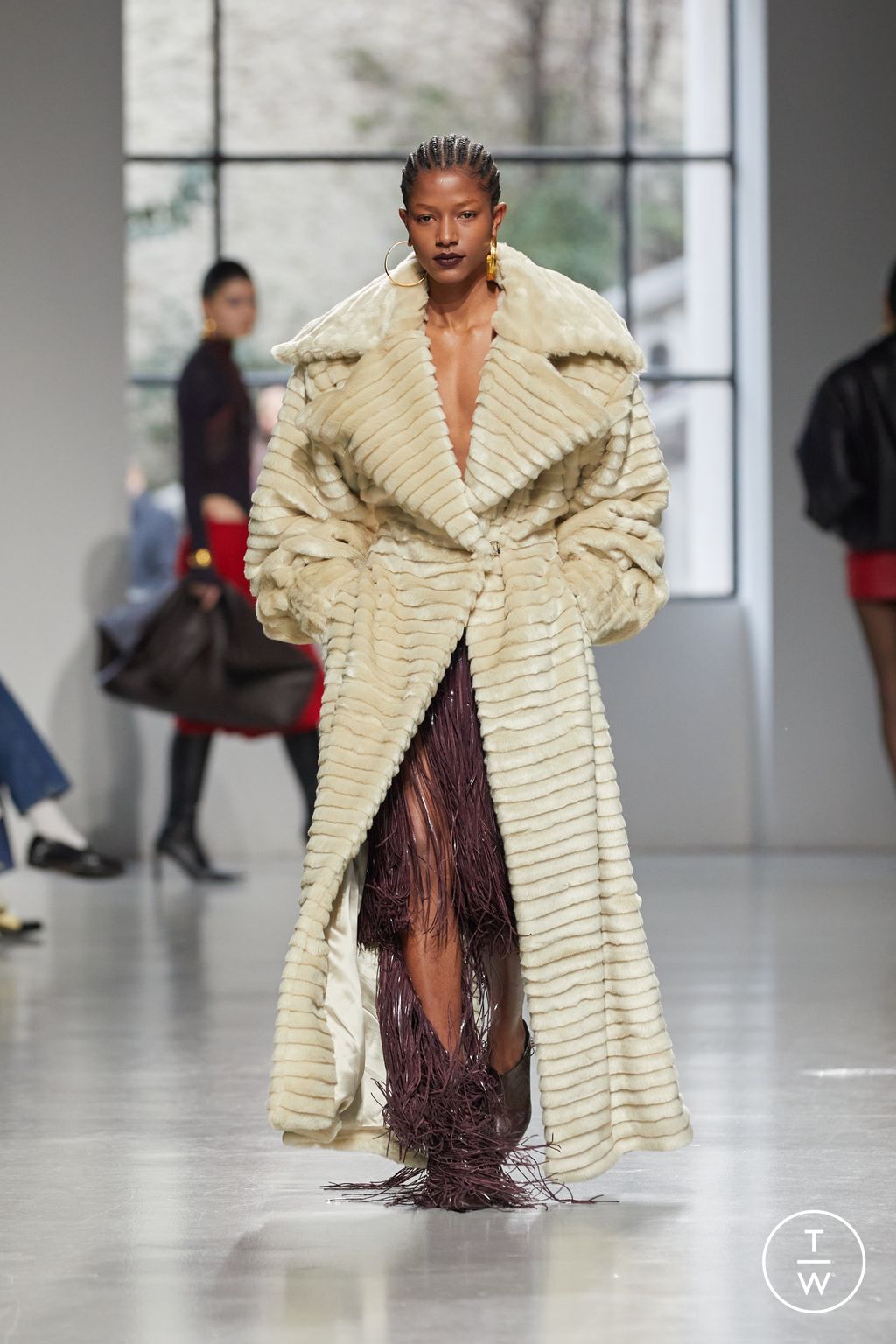 Fashion Week Paris Fall/Winter 2023 look 6 from the Situationist collection womenswear